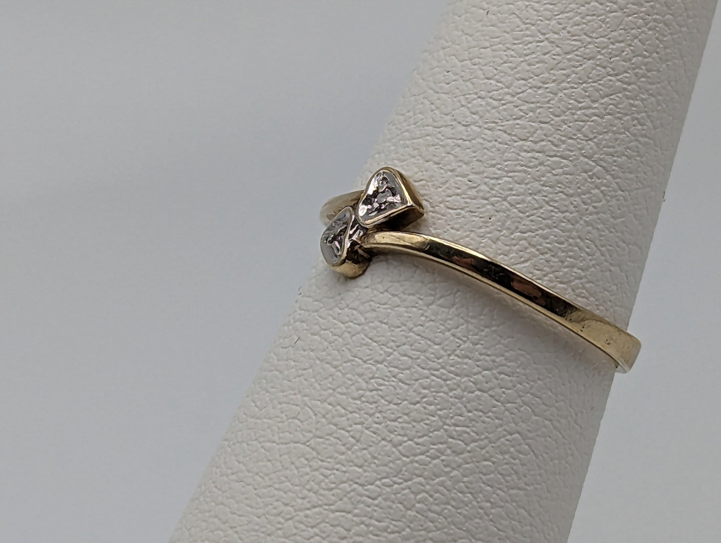 8k Stackable Twist Diamond Heart Band. 8k Heart Ring. Minimalist Wedding Band. Two Heart Diamond Ring.