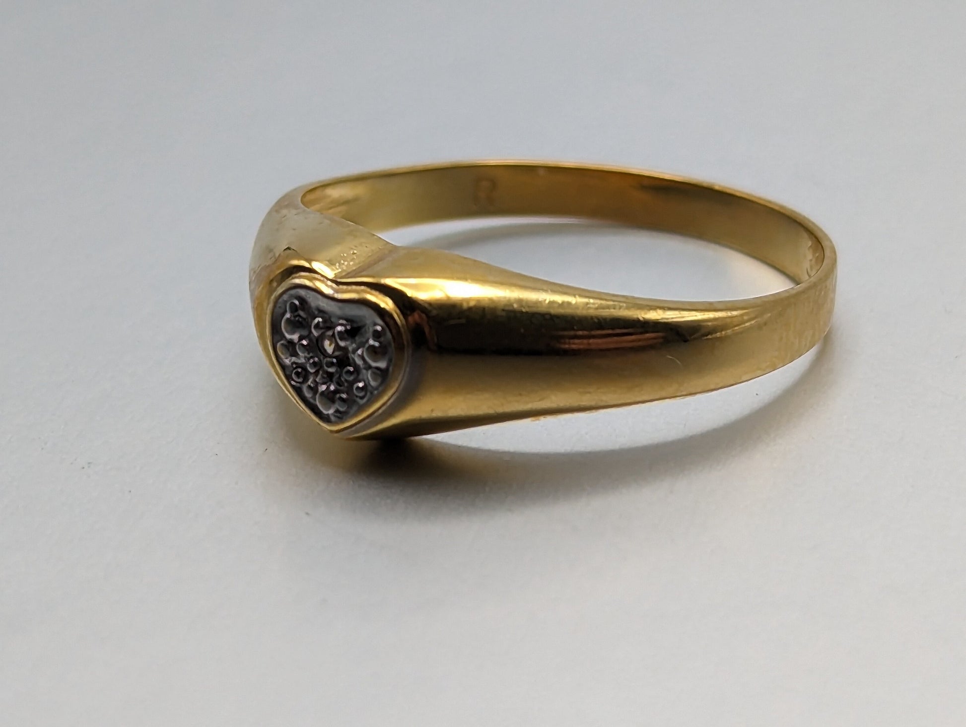 8k Gold Vintage Diamond Heart Ring. 8k Gold Diamond Heart Ring. 10k Heart Ring with Diamonds. 10k Heart Diamond Ring.