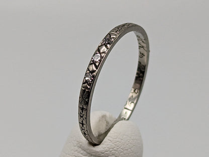 Vintage 14k White Gold Stackable Diamond Ring. Diamond Anniversary Ring. 14k White Gold Diamond Spacer Ring Minimalist Ring