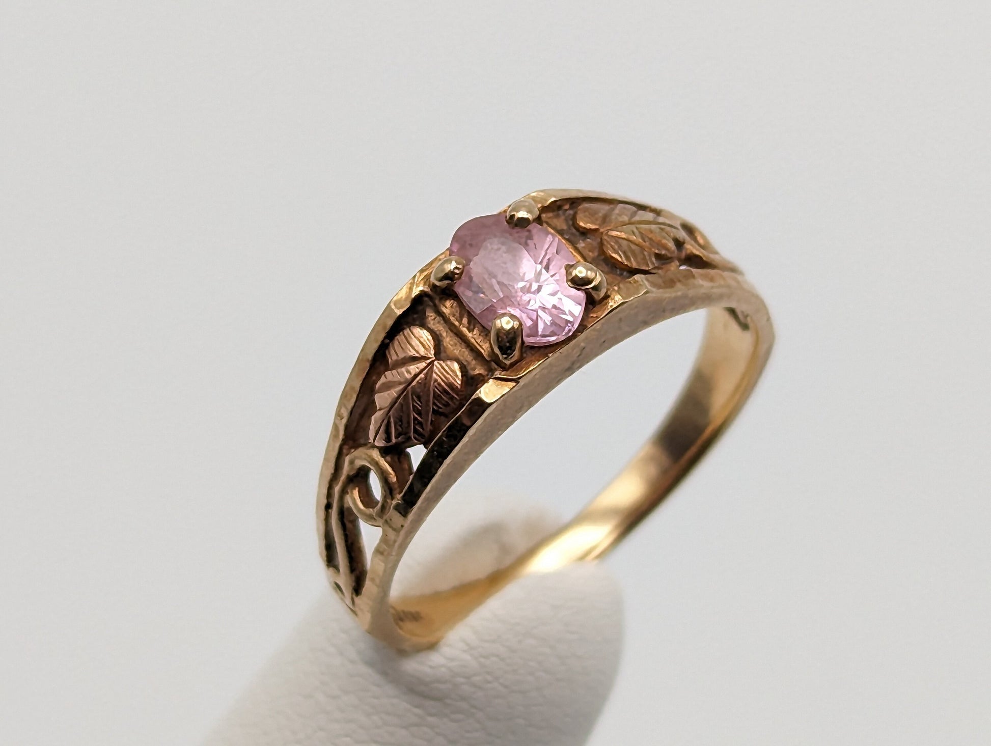 10k Black Hills Gold Pink Stone Ring. 10k Leaf Pink Stone Vine Ring. 10k Womens Black Hills Vine Ring.