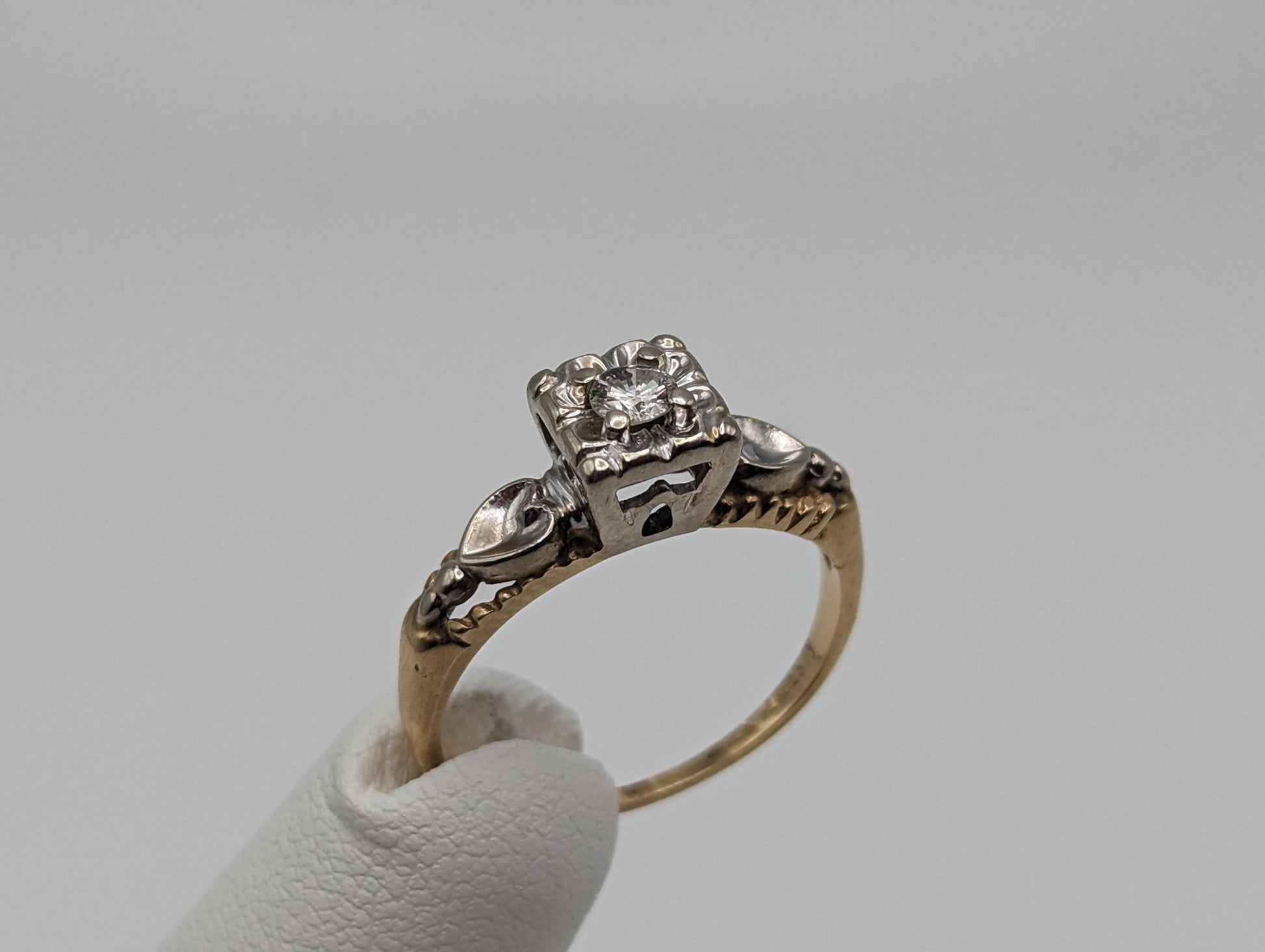 Antique Art Deco 14k White and Yellow Gold Diamond Ring. 14k White and Yellow Gold Diamond Wedding Band. Engagement Ring.