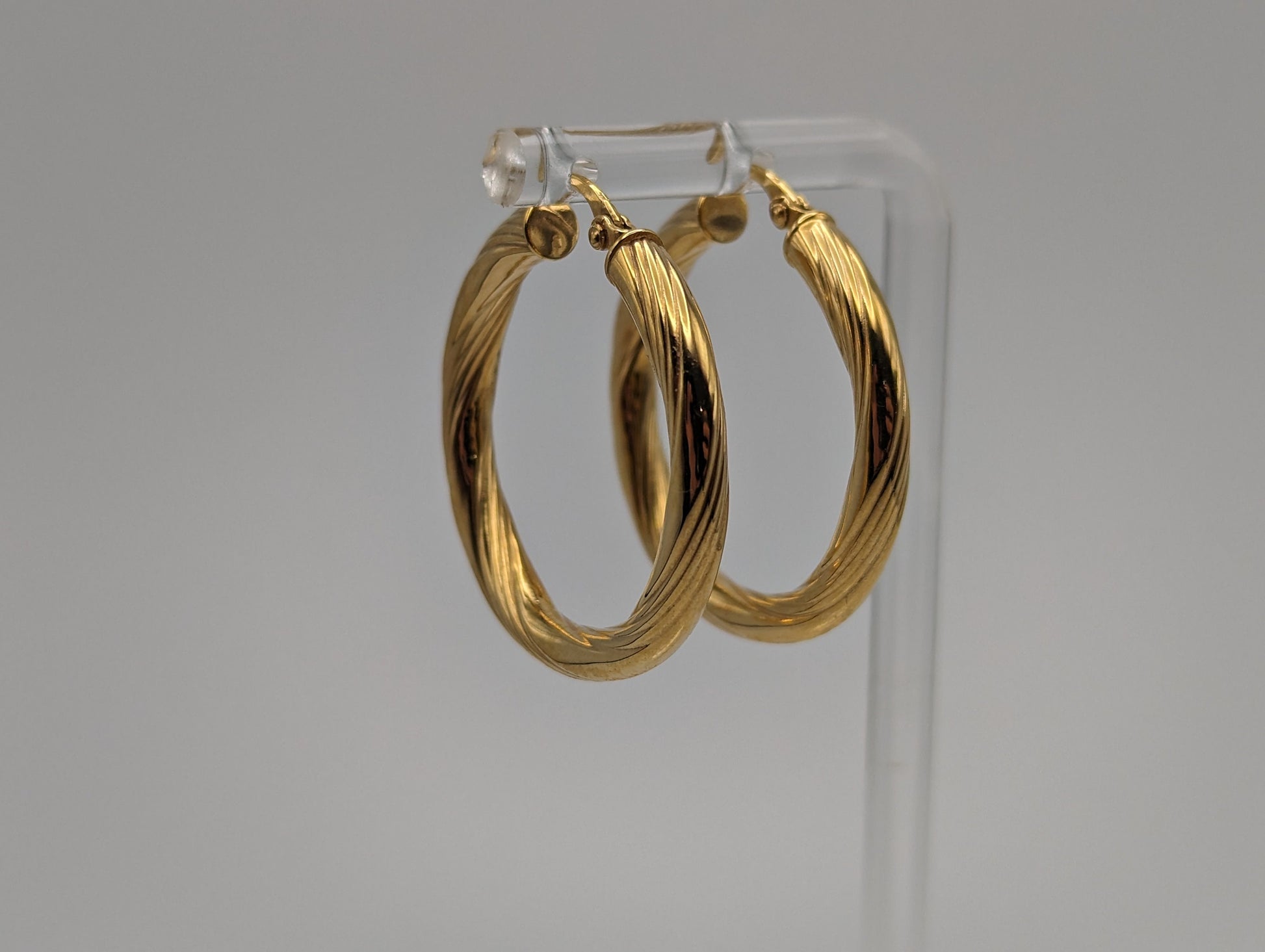 Large 14k Gold Twisted Hoop Earrings. Italian Hoop Earrings. Gold Hoops. Dainty Hoops. Made in Italy. 14k Classic Hoops. Twisted Gold Hoops.