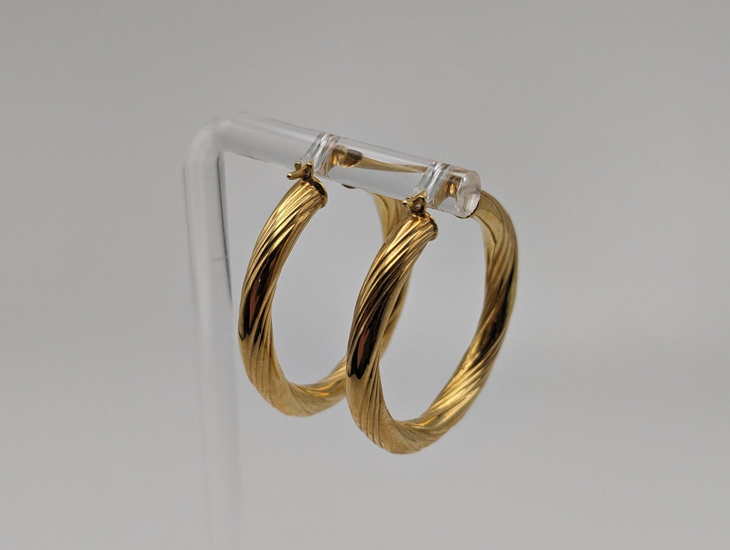 Large 14k Gold Twisted Hoop Earrings. Italian Hoop Earrings. Gold Hoops. Dainty Hoops. Made in Italy. 14k Classic Hoops. Twisted Gold Hoops.