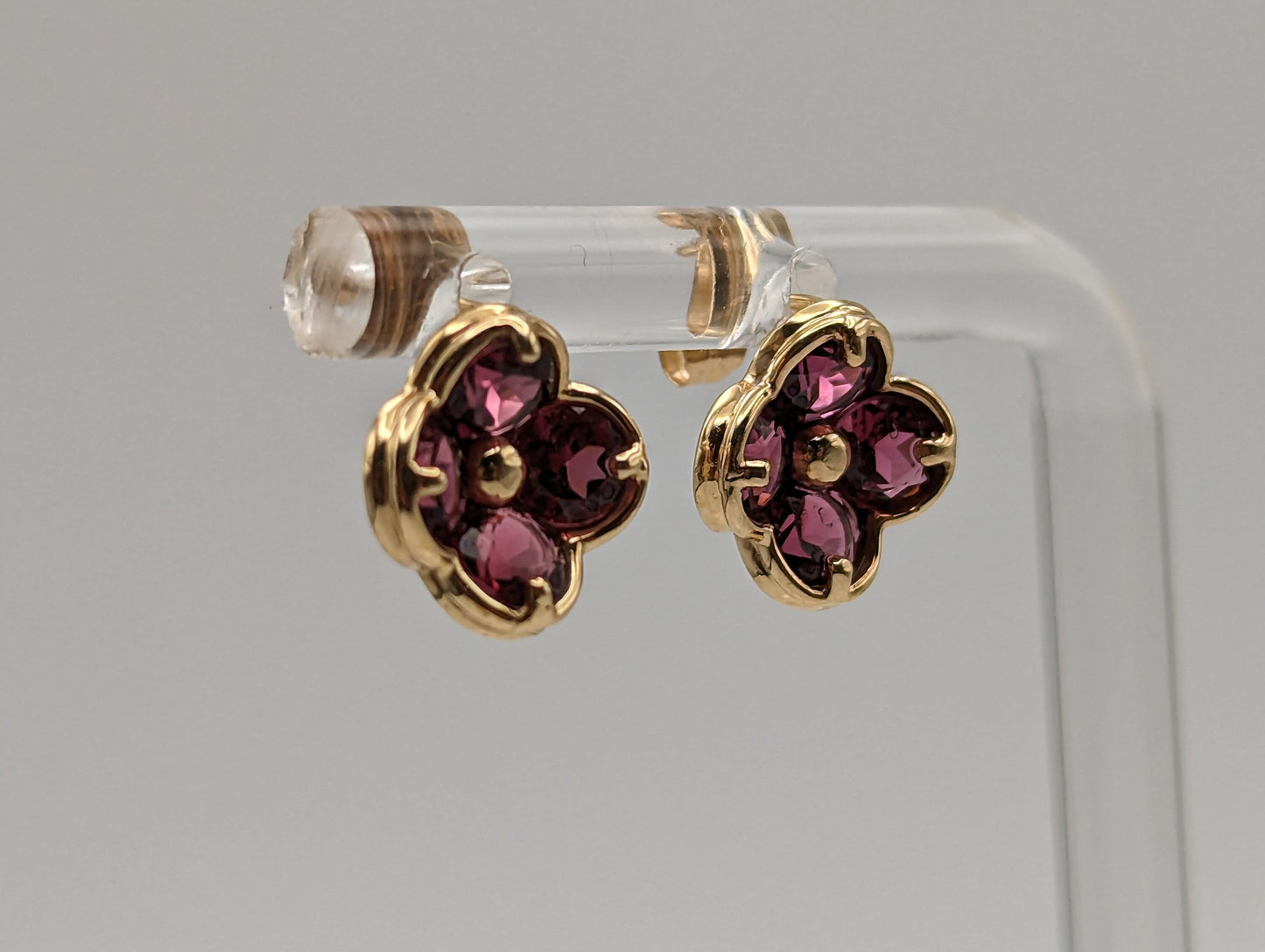 14k Yellow Gold Tourmaline Daisy Earrings. 14k Daisy Studs. 14k Yellow Gold Flower Earrings.