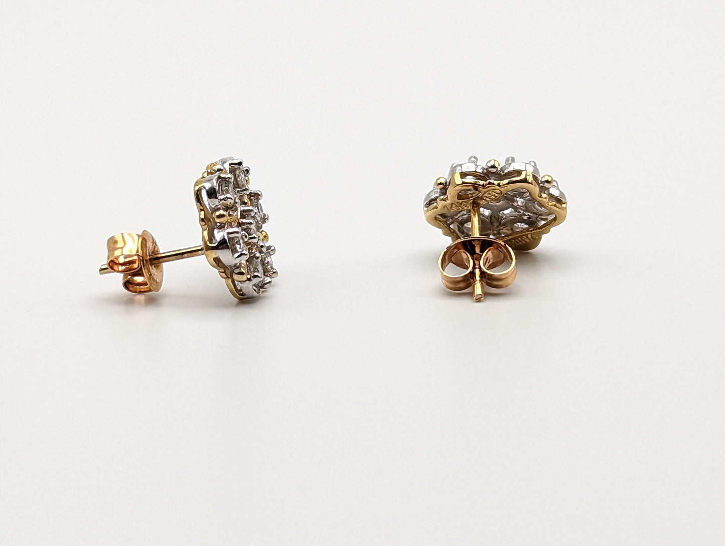 14k .70ctw Yellow Gold Diamond Daisy Earrings. 14k Daisy Studs. 14k Yellow Gold Flower Earrings. 14k Diamond Earrings.