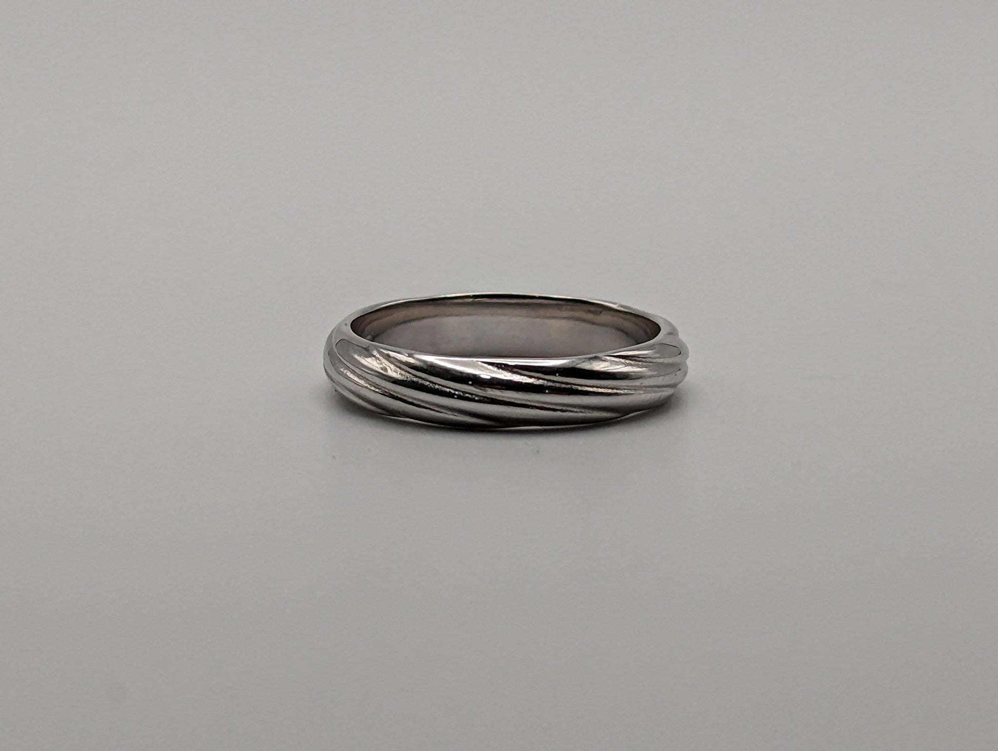 White Gold 18k 4mm Wedding Wide Band. 18k White Gold Anniversary Ring. 18k White Gold Handmade Women's Spacer Ring. Minimalist Gold Band.