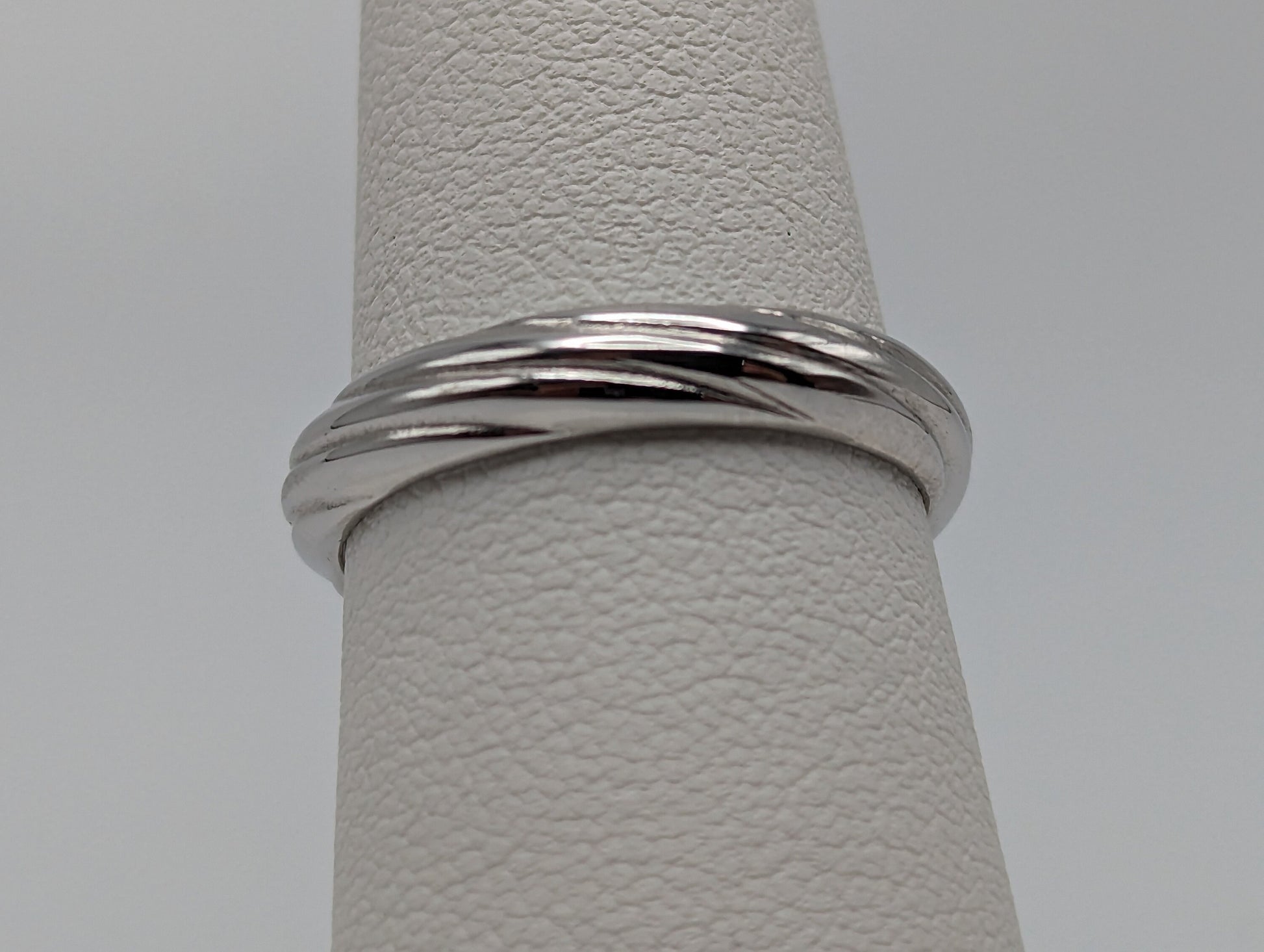 White Gold 18k 4mm Wedding Wide Band. 18k White Gold Anniversary Ring. 18k White Gold Handmade Women's Spacer Ring. Minimalist Gold Band.