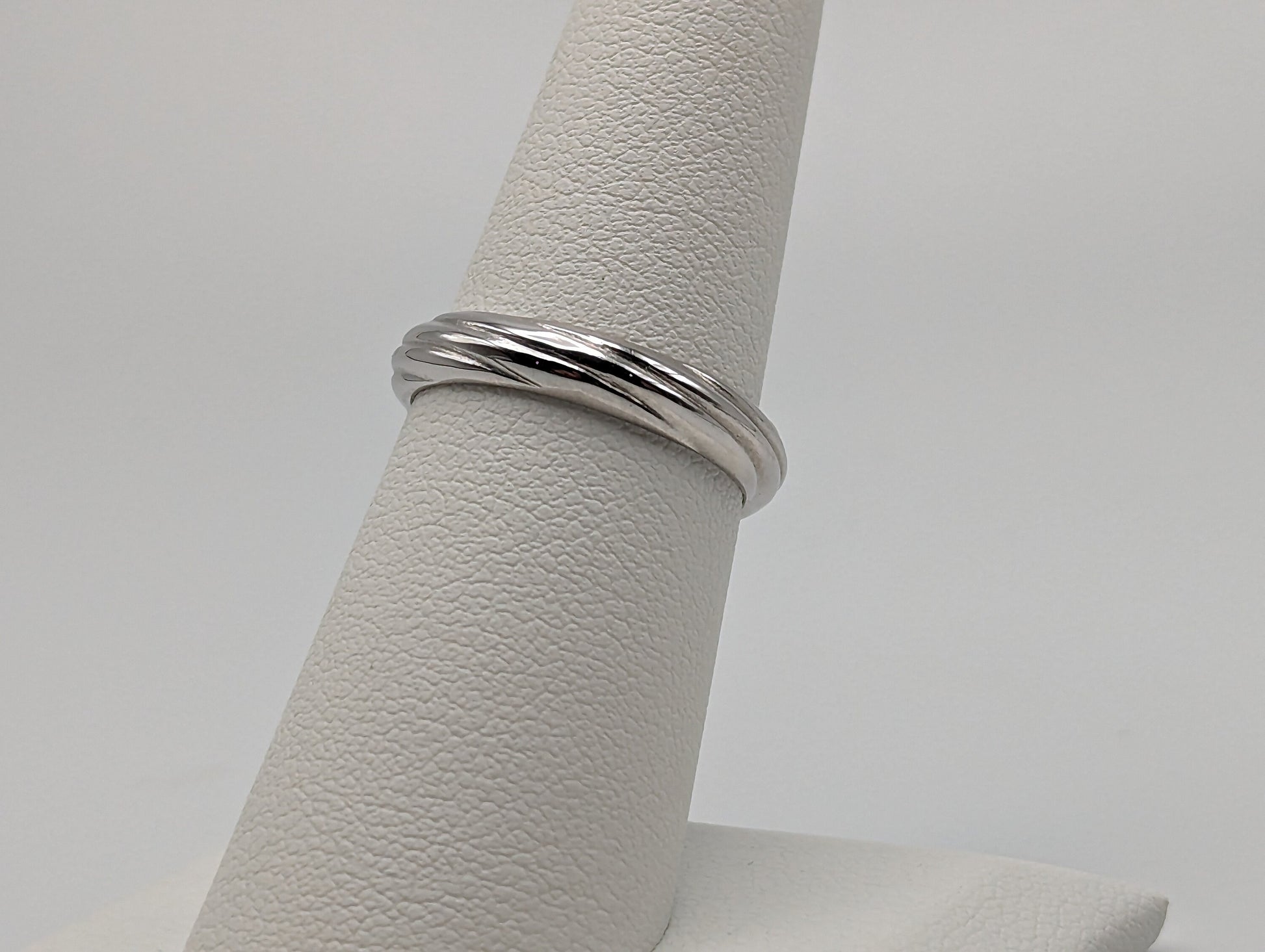 White Gold 18k 4mm Wedding Wide Band. 18k White Gold Anniversary Ring. 18k White Gold Handmade Women's Spacer Ring. Minimalist Gold Band.