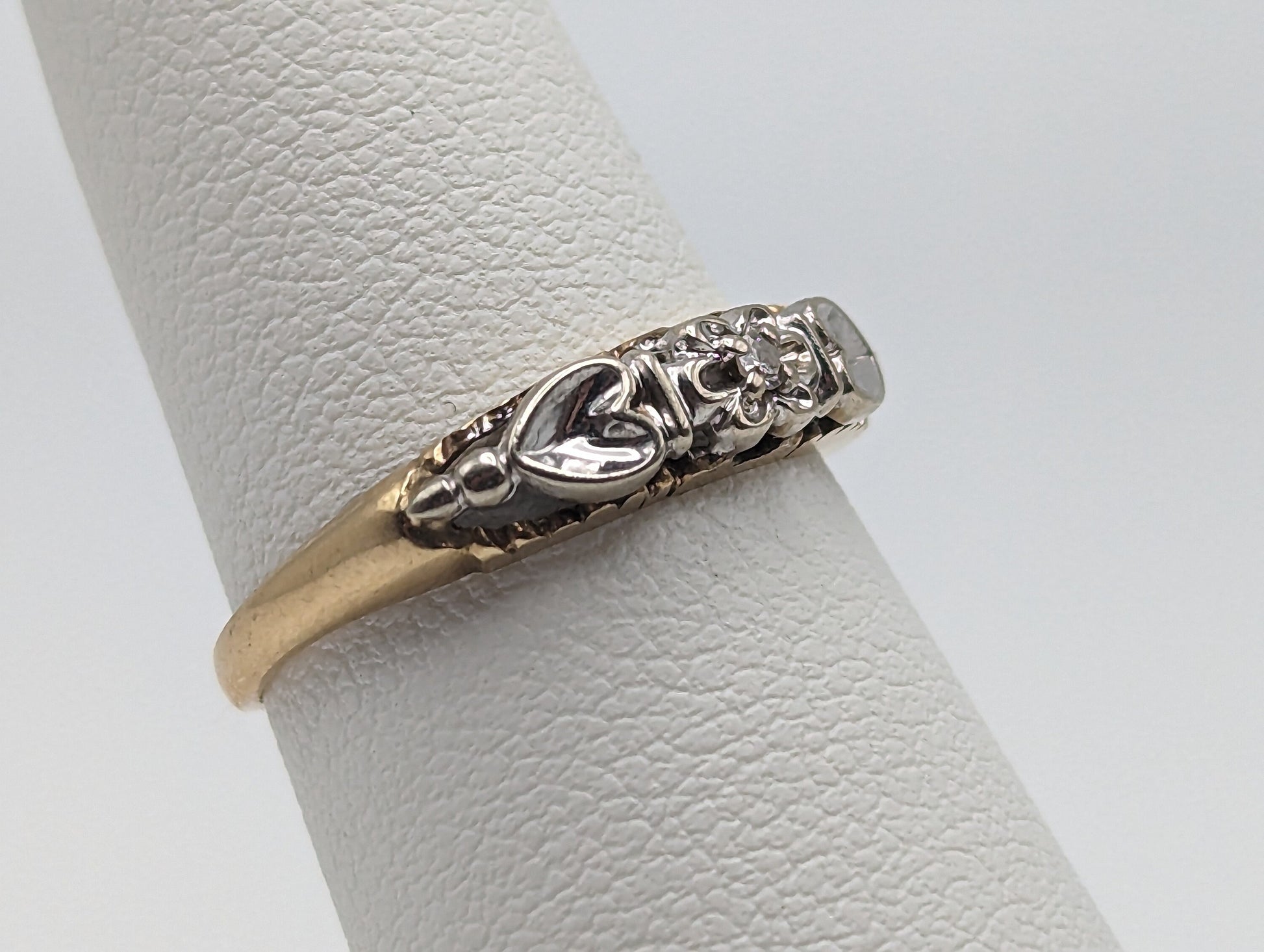 Antique Art Deco 14k White and Yellow Gold Wedding Ring. 14k White and Yellow Gold Diamond Wedding Band. Anniversary Band.