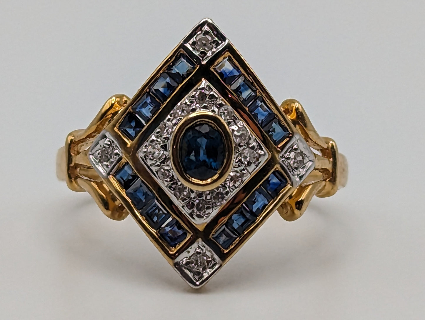 Vintage 14k Yellow Gold Diamond and Blue Sapphire Shield Ring Gold Art Deco Blue Sapphire Ring.