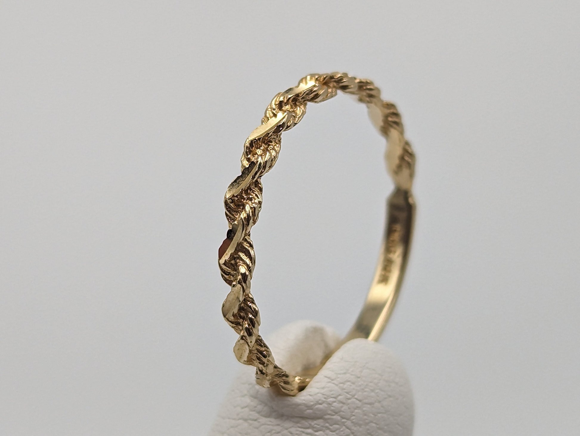 14k Cable Rope Band. 14k Gold Twist Band. 14k Yellow Gold Band. Cable Rope Ring.