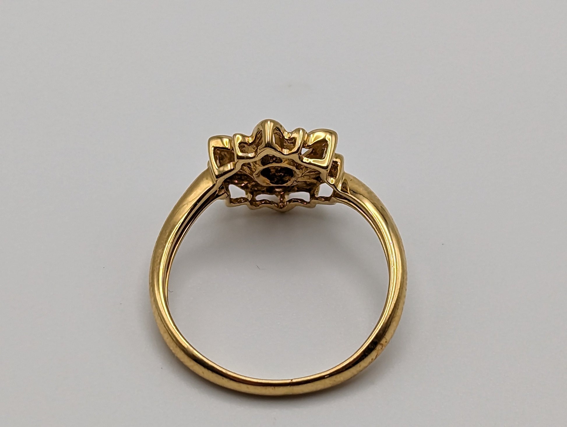 18k Yellow Gold Open Flower Ring. 18k Gold Daisy Ring. Flower Ring. 18k Rose Ring.