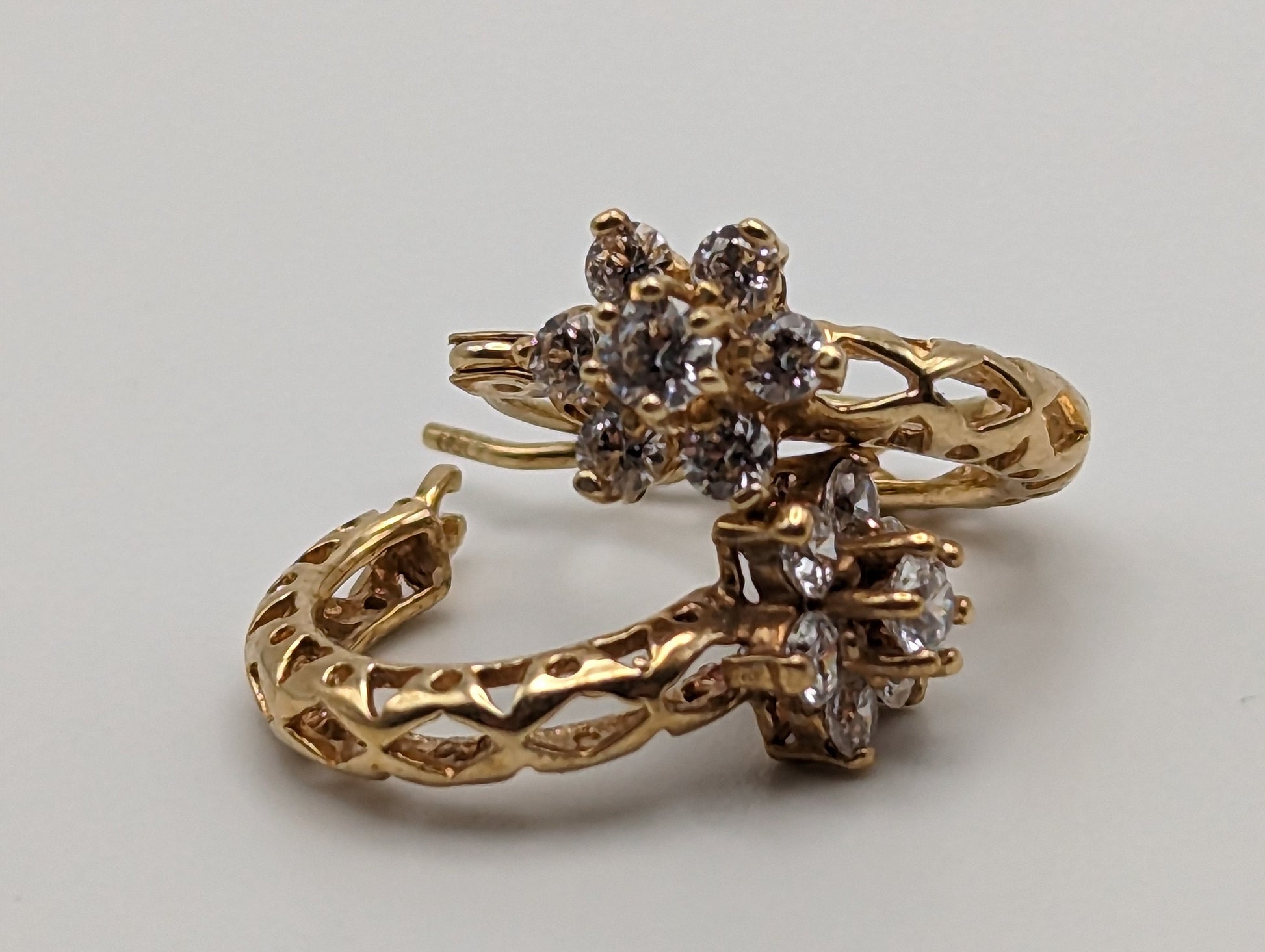 14k Gold Flower Hoop Earrings. Flower Hoop Earrings. Gold Hoops. Dainty Hoops. 14k Flower Hoops. 14k Flower Earrings.