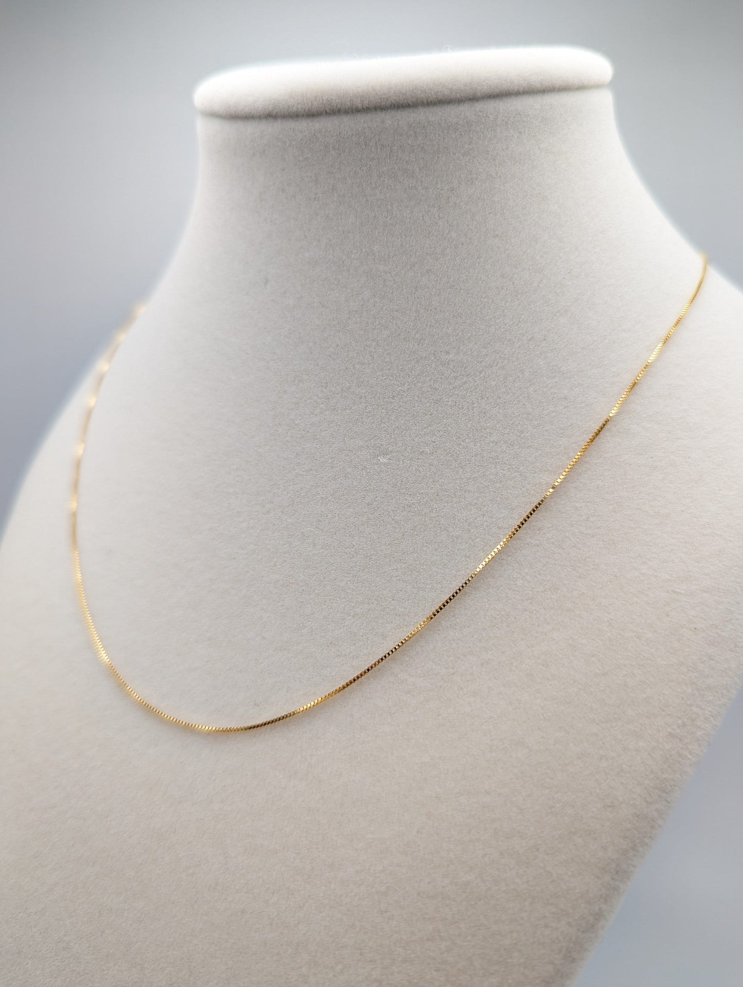 18k Italian MILOR Ladies Box Chain Necklace. 18k Box Chain. 18k Vintage Italian Box Chain.