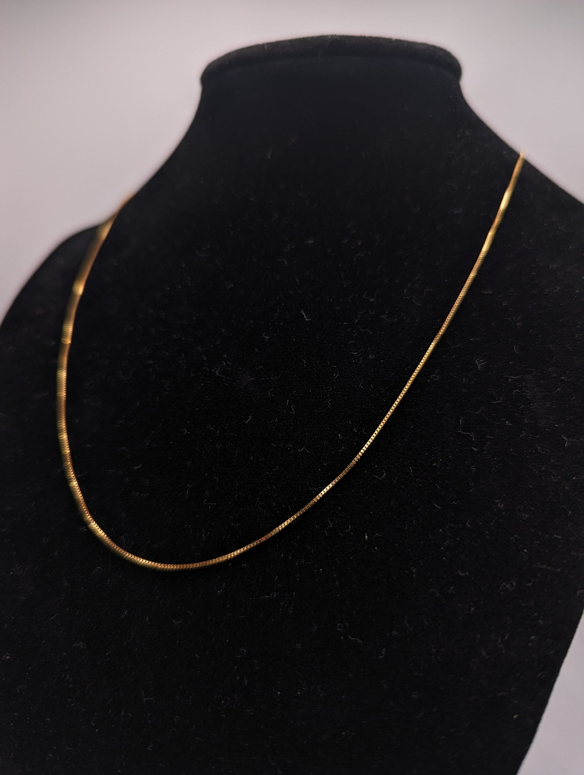 18k Italian MILOR Ladies Box Chain Necklace. 18k Box Chain. 18k Vintage Italian Box Chain.