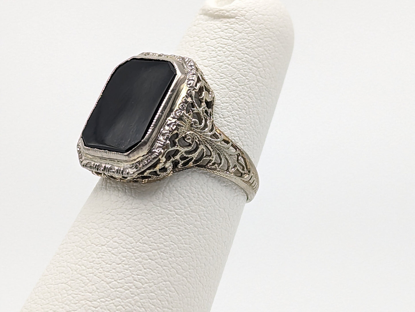 Allsop Brothers 1900s White Gold 18k Art Deco Black Onyx Ring. Midnight Black Onyx Ring Pinky Onyx Ring