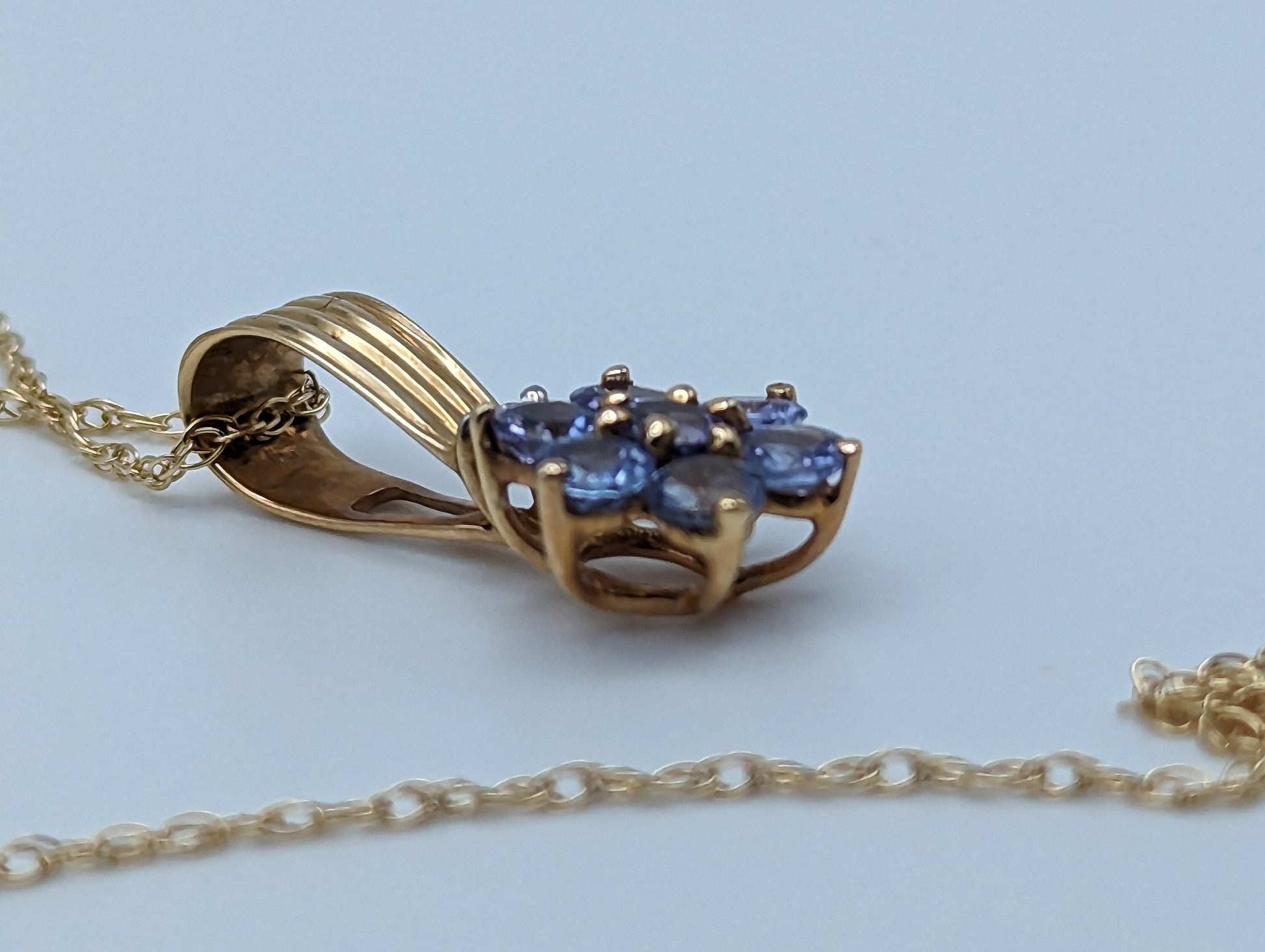 14k Yellow Gold Diamond Tanzanite Daisy Flower Pendant Necklace. 14k Tanzanite Flower Pendant + Chain. 14k Tanzanite Flower Necklace.