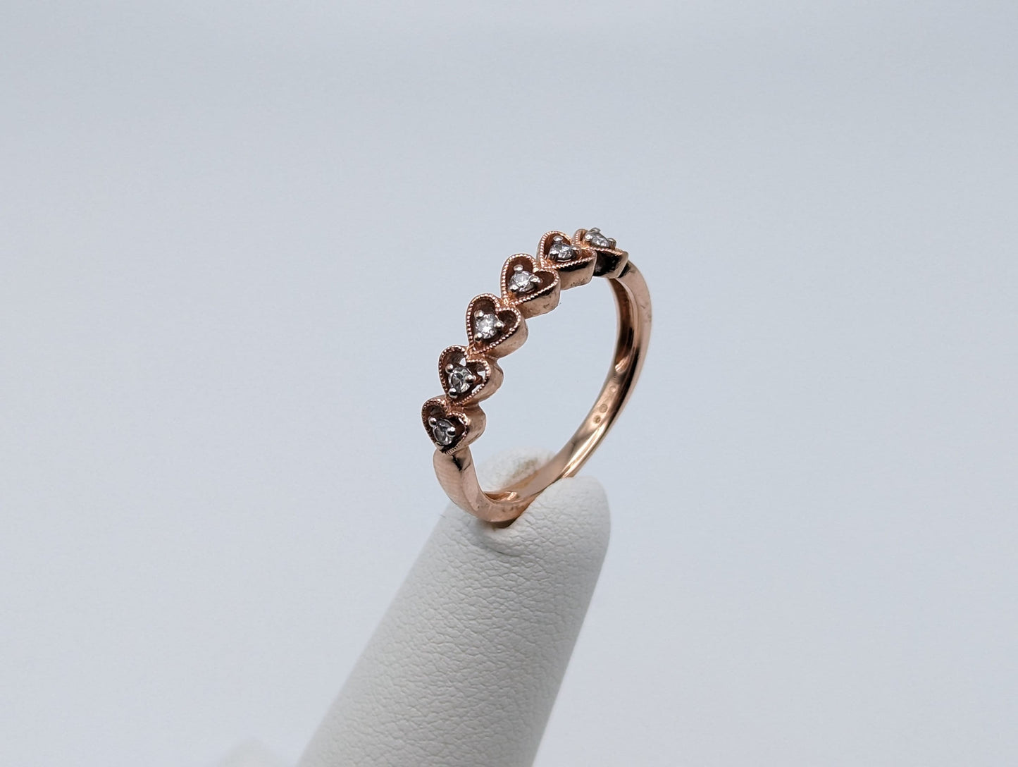 10K Rose Gold Diamond Heart Band Ring 2.5g Sz 6 3/4 Rose Gold Diamond Heart Band. Sweetheart Ring.