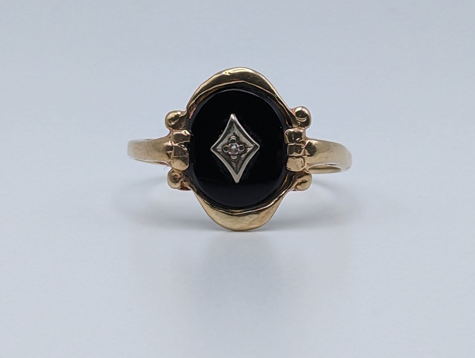 Vintage Yellow Gold 10k Round Black Onyx and Diamond Ring Midnight Black Onyx Diamond Ring. 10k Vintage Diamond Onyx Art Deco Ring