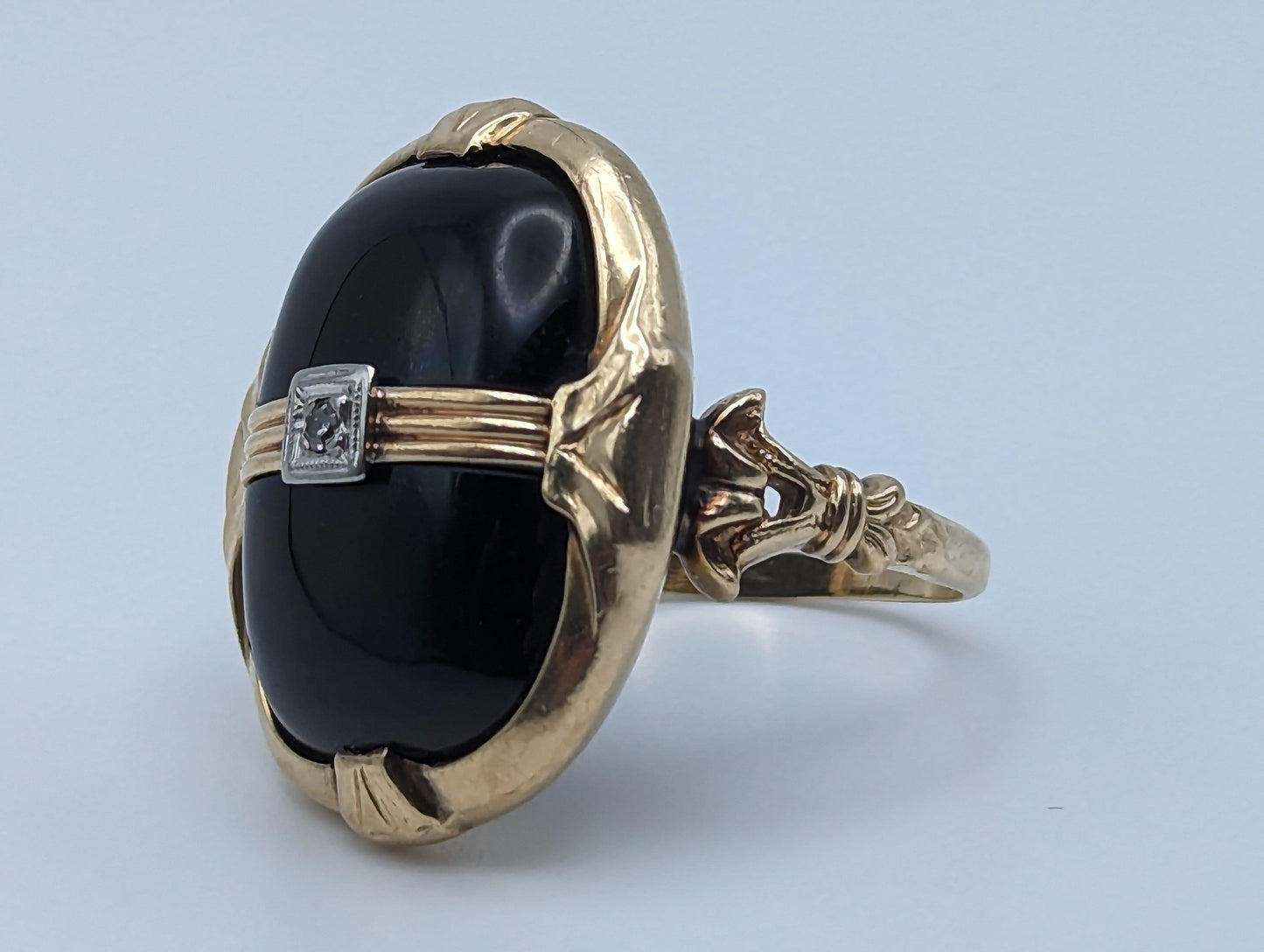 Vintage 5.5gr Gold 10k Cabichon Black Onyx Diamond Ring Black Onyx Diamond Ring. 10k Vintage Diamond Onyx Signet Ring