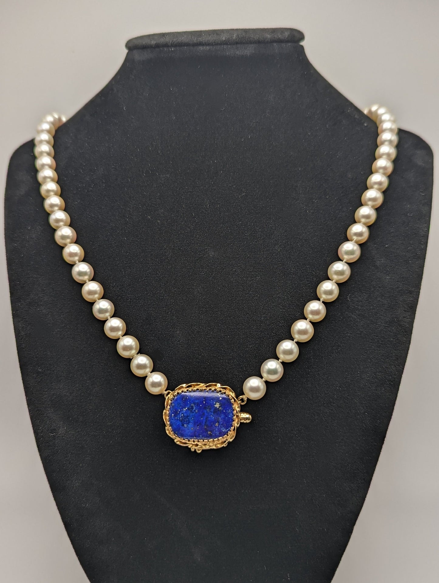 14k High-Quality Real Akoya Pearl Necklace with Lapis Lazuli. Akoya Pearl Necklace. Gold Pearl Necklace.