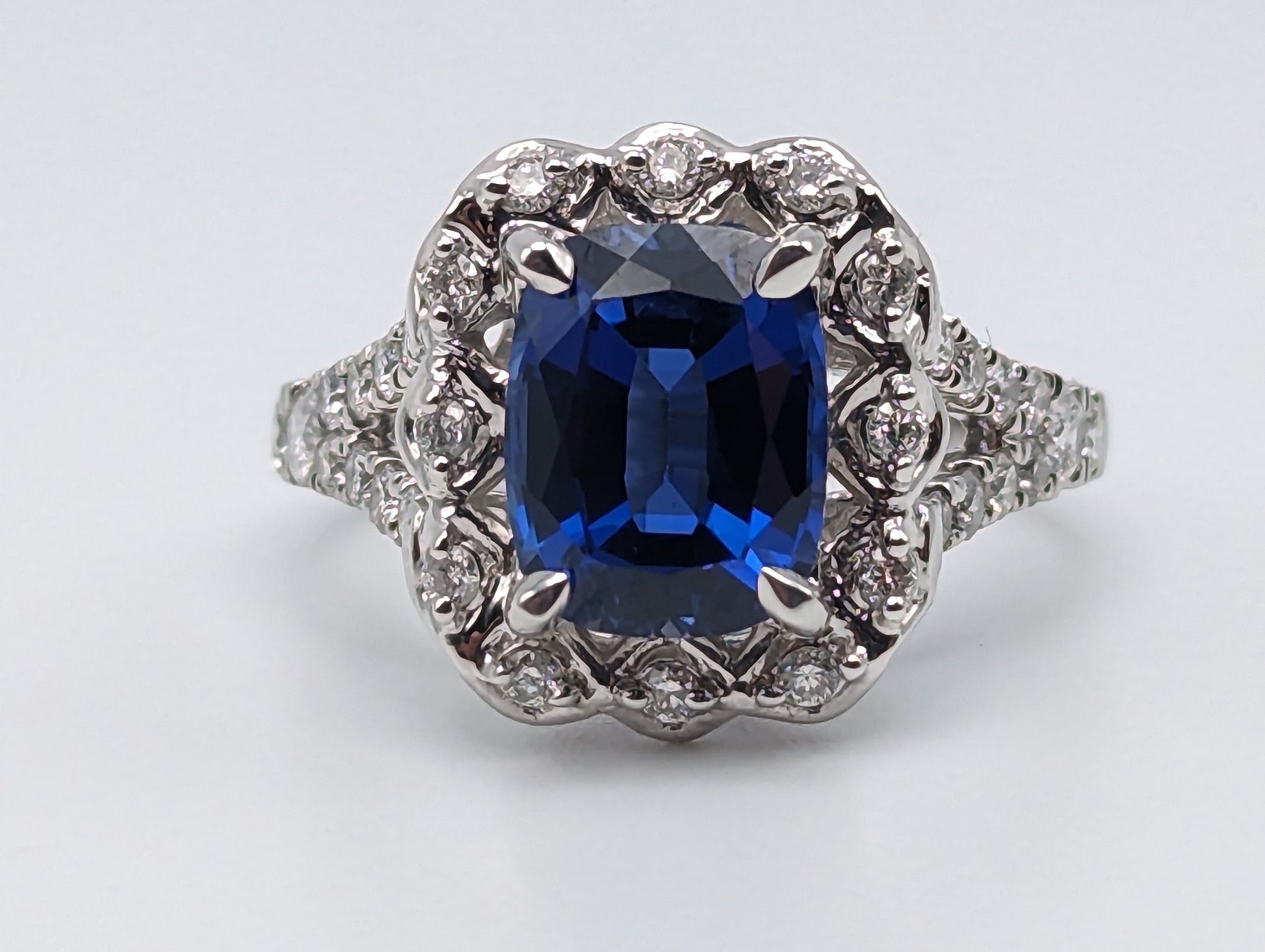 14k White Gold Sapphire 2.85 ct and Diamond 0.5 ct Ring with Appraisal 14k Sapphire and Diamond Engagement Ring.