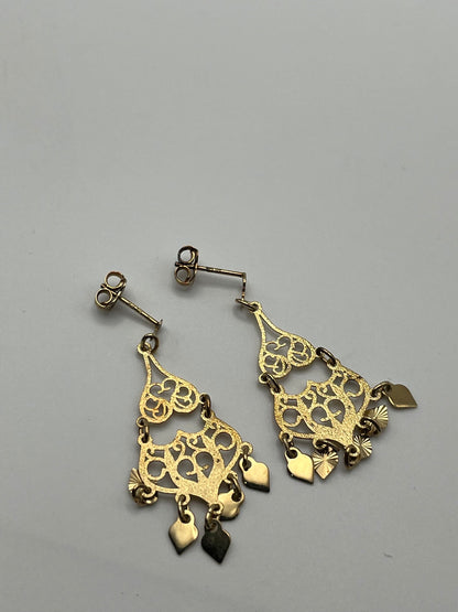 14k Yellow Gold Drop Dangel Filigree Earrings. 14k Dangel Earrings. 14k Filigree Earrings.