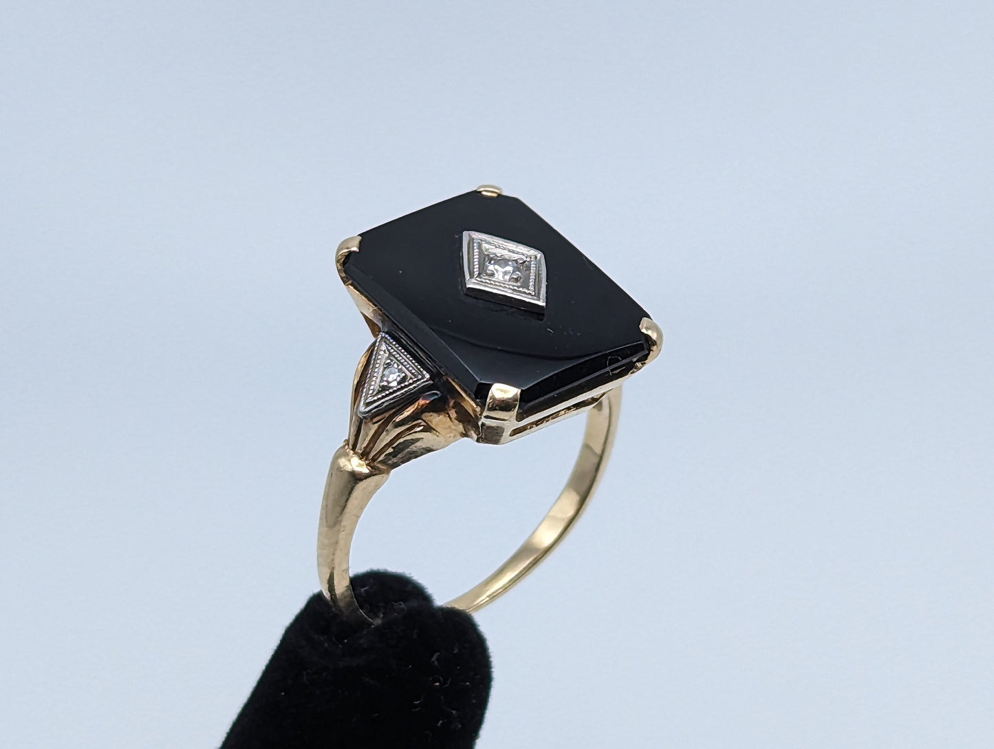 Vintage 4.6gr Yellow Gold 14k Rectangle Black Onyx Diamond Ring Midnight Black Onyx Diamond Ring. 14k Vintage Diamond Onyx Art Deco Ring