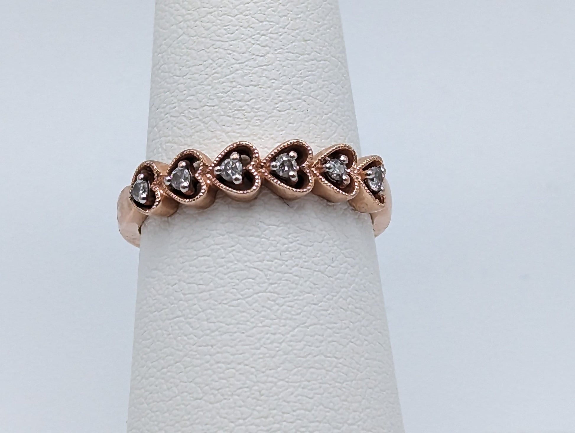 10K Rose Gold Diamond Heart Band Ring 2.5g Sz 6 3/4 Rose Gold Diamond Heart Band. Sweetheart Ring.