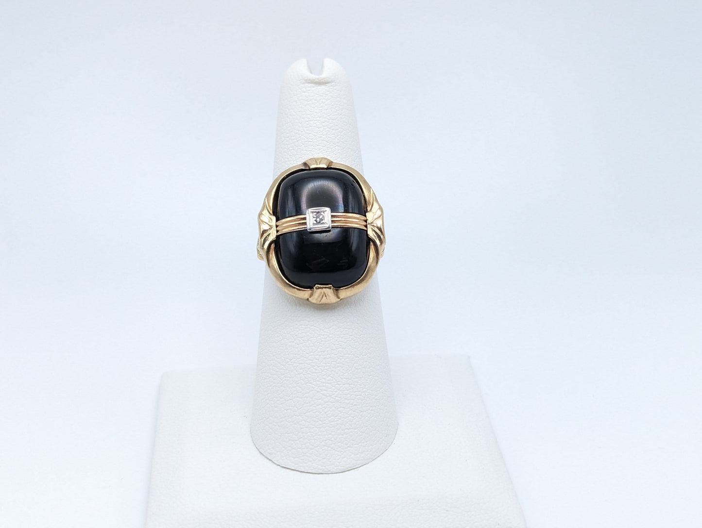 Vintage 5.5gr Gold 10k Cabichon Black Onyx Diamond Ring Black Onyx Diamond Ring. 10k Vintage Diamond Onyx Signet Ring