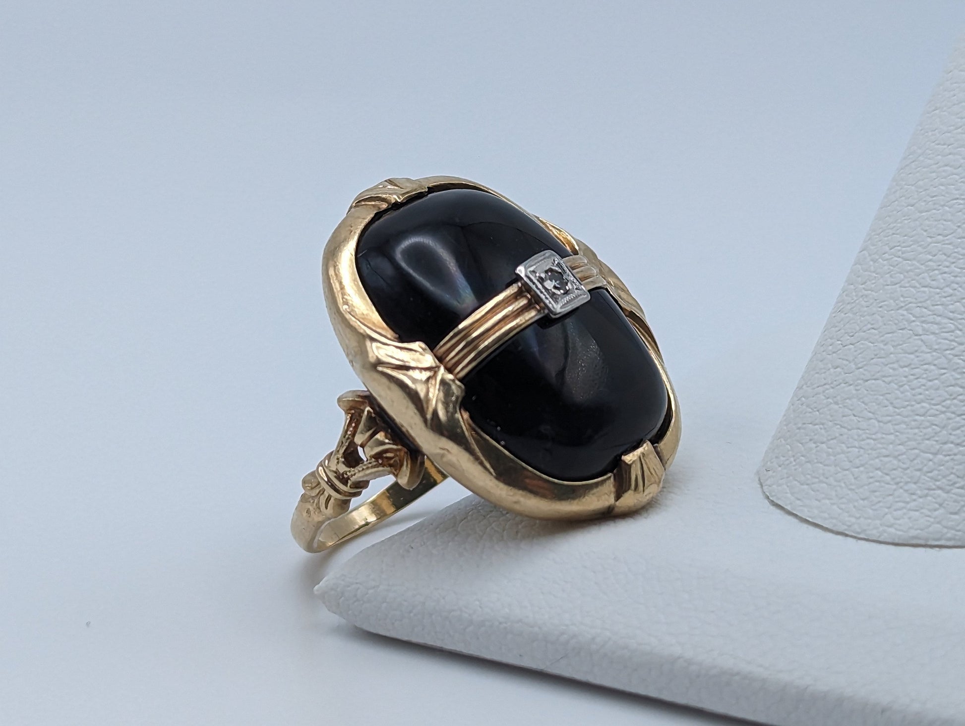 Vintage 5.5gr Gold 10k Cabichon Black Onyx Diamond Ring Black Onyx Diamond Ring. 10k Vintage Diamond Onyx Signet Ring