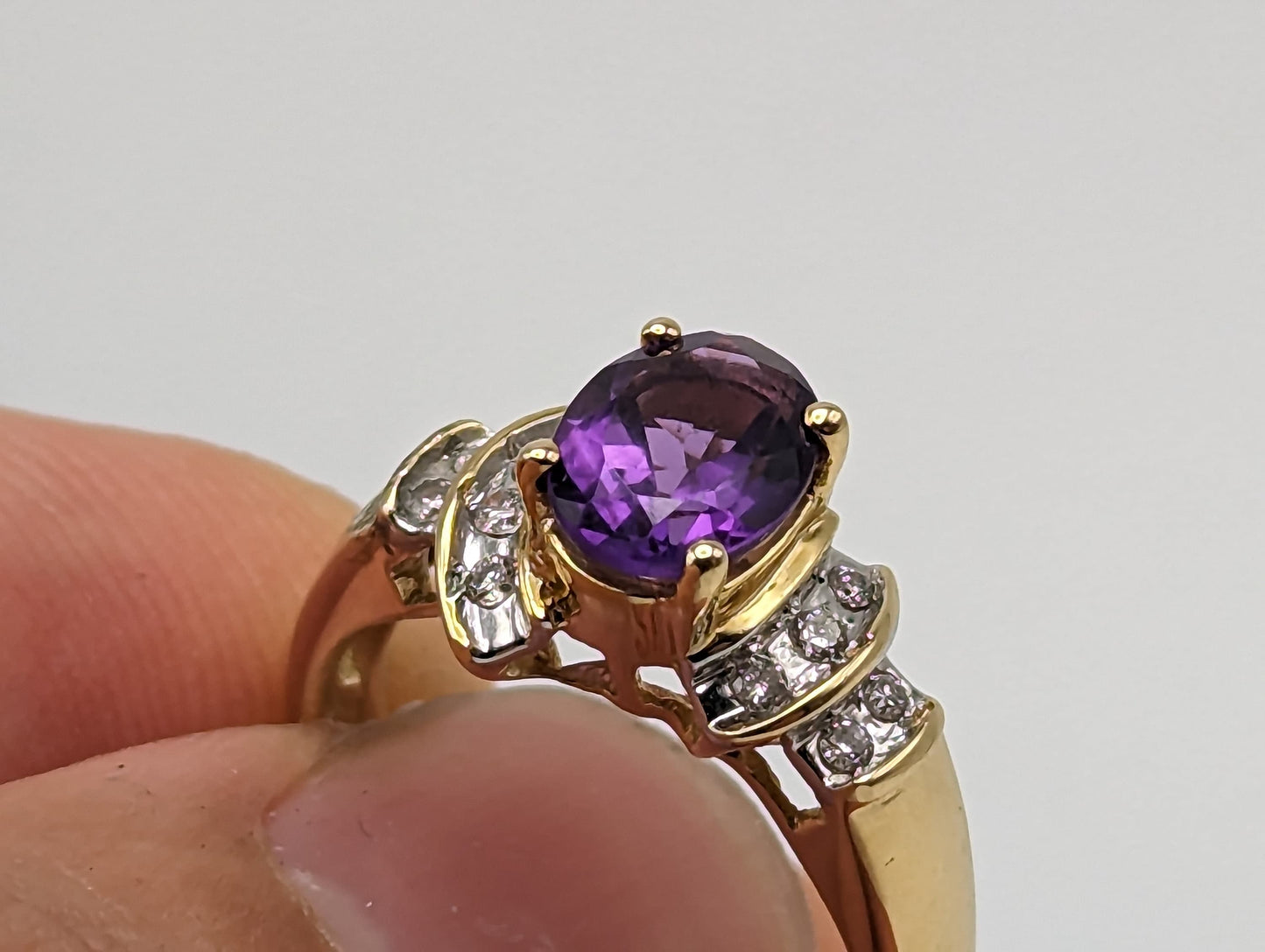 Vintage 14k Amethyst Diamond Ring. Amethyst 14k Womens Engagement Ring. Amethyst Promise Ring.Amethyst Statement Ring.