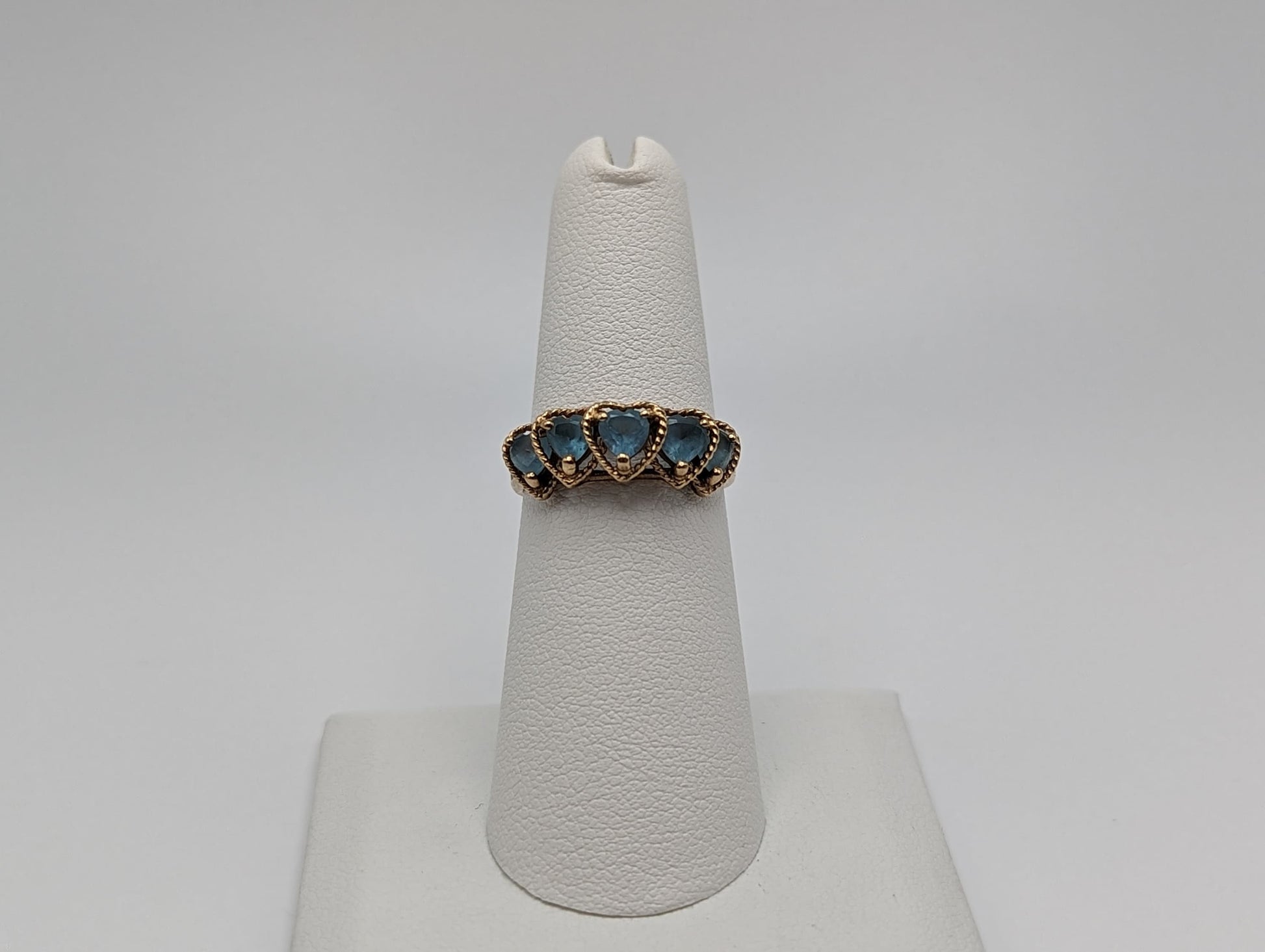 10k Yellow Gold Swiss Blue Topaz Heart Ring Vintage Blue Topaz Heart Ring. Swiss Blue Topaz Heart Band.