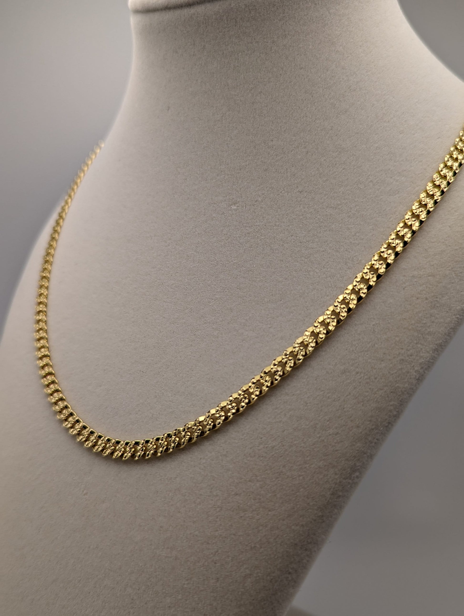 Italy 14k Gold Cuban Chain 17gr Necklace 18" Yellow 14k Yellow Gold Mens Miami Cuban Curb Link 18" 4.6mm Chain. Italian Gold Cuban