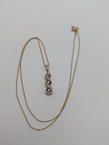 10k Yellow Gold .13ctw Diamond 3 Stone Journey Necklace Pendant. Yellow Gold Journey Pendant Necklace.