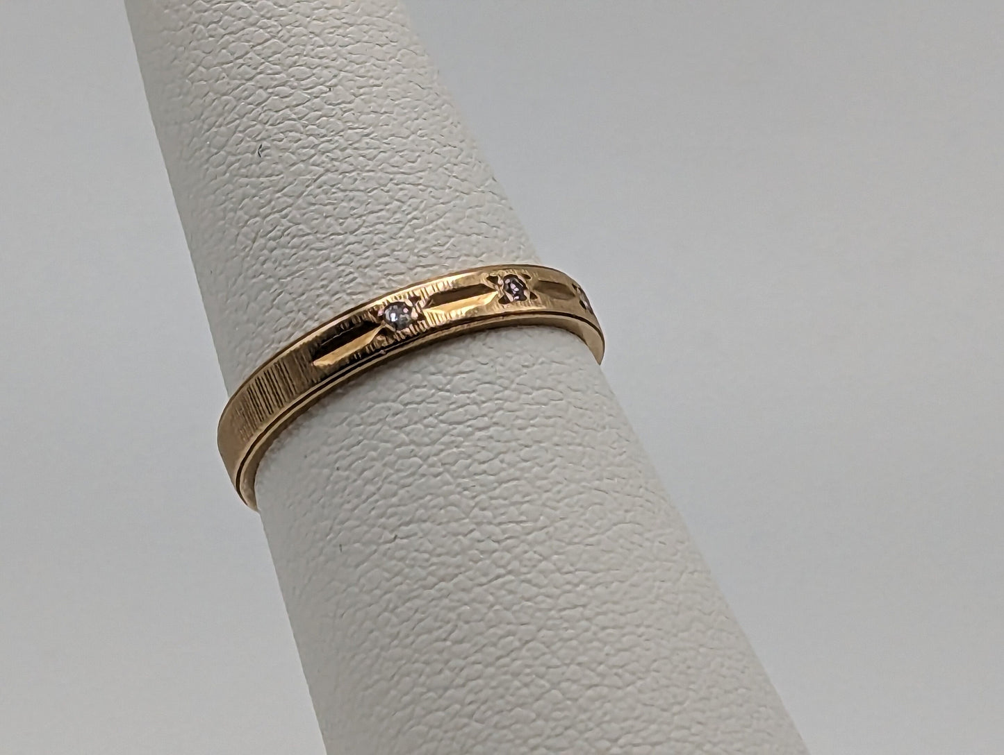 14k Yellow Gold Diamond Wedding Ring. 14k Yellow Gold Wedding Band. Antique 14k Wedding Ring.