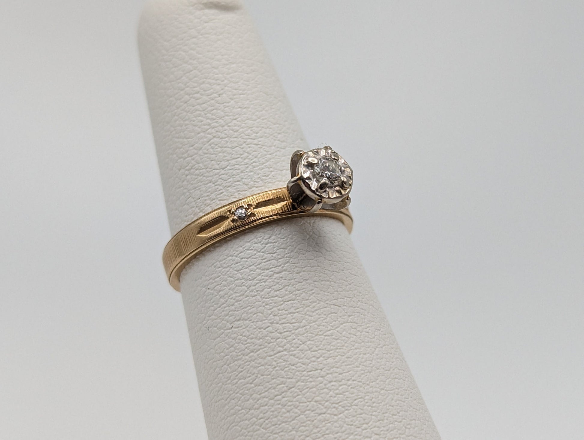 14k Yellow Gold Diamond Engagement Ring. 14k Yellow Gold Engagement Promise Ring. Antique 14k Diamond Solitare.