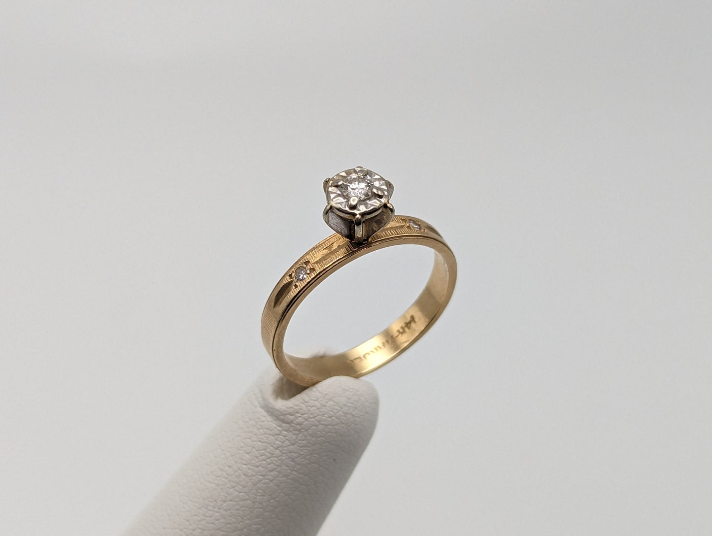 14k Yellow Gold Diamond Engagement Ring. 14k Yellow Gold Engagement Promise Ring. Antique 14k Diamond Solitare.