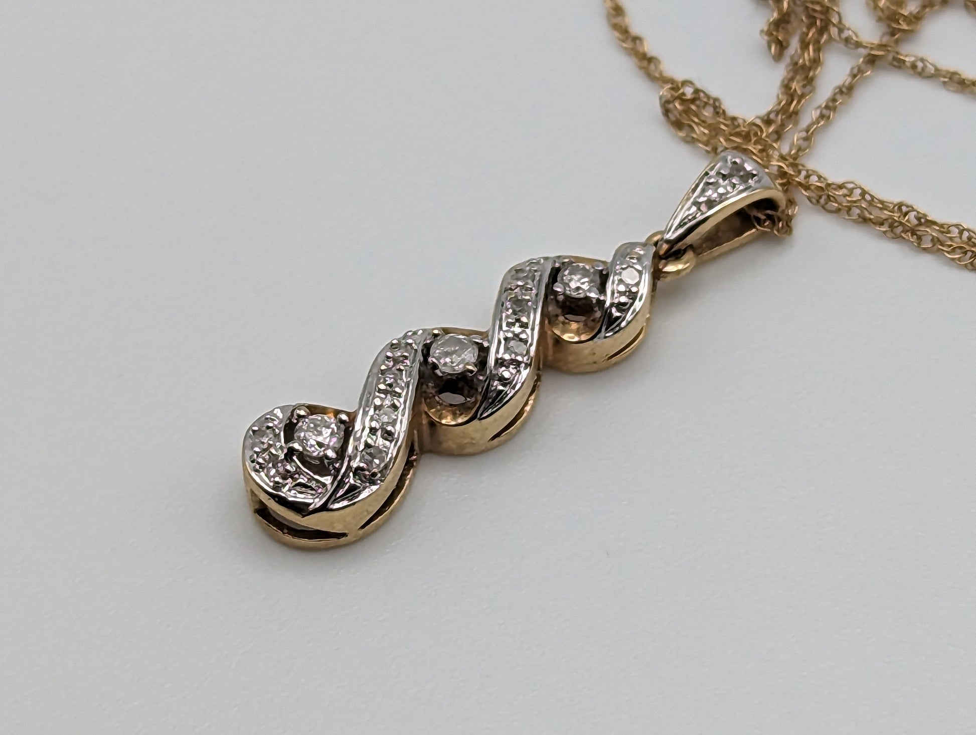 10k Yellow Gold .13ctw Diamond 3 Stone Journey Necklace Pendant. Yellow Gold Journey Pendant Necklace.