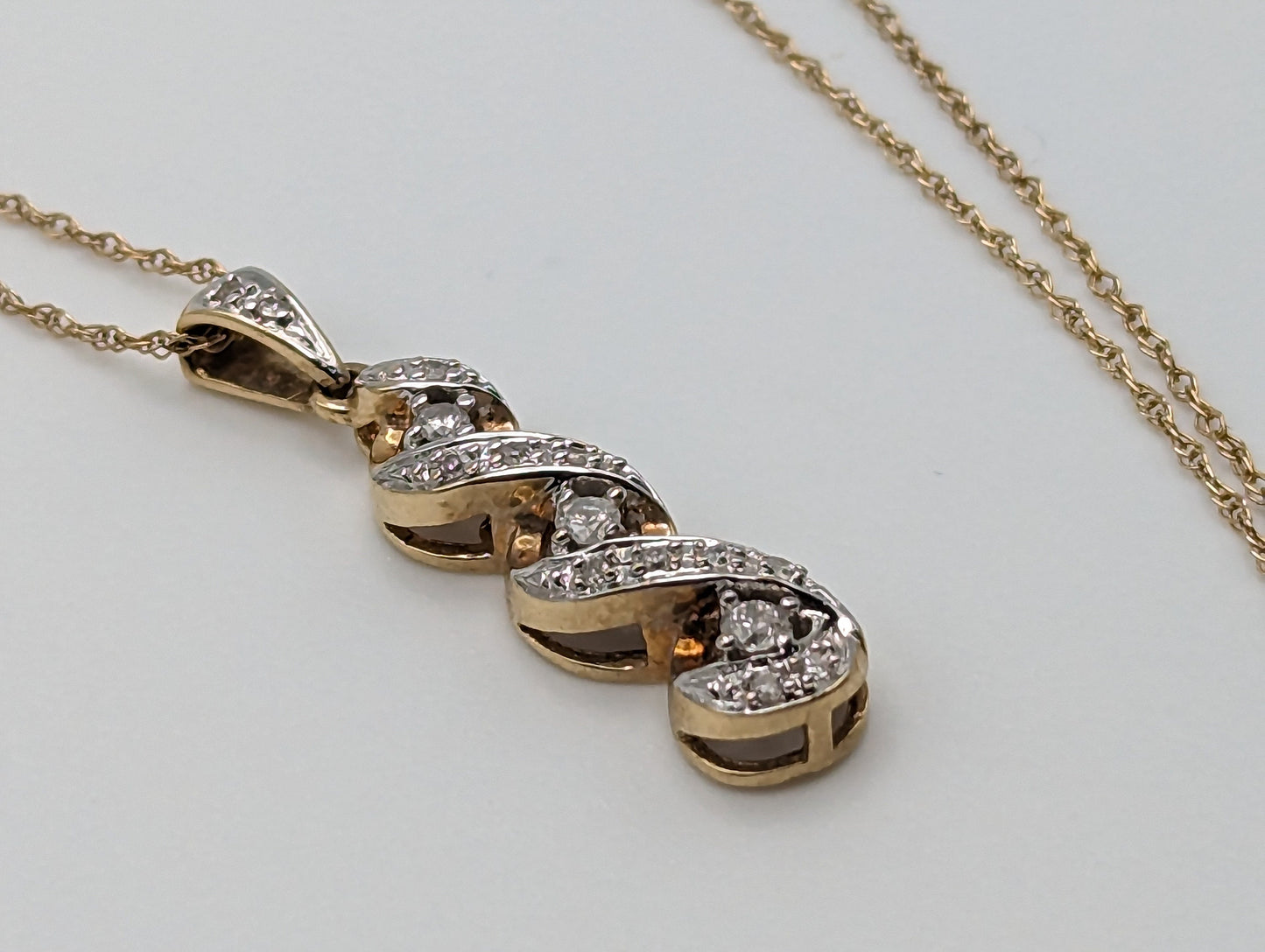 10k Yellow Gold .13ctw Diamond 3 Stone Journey Necklace Pendant. Yellow Gold Journey Pendant Necklace.