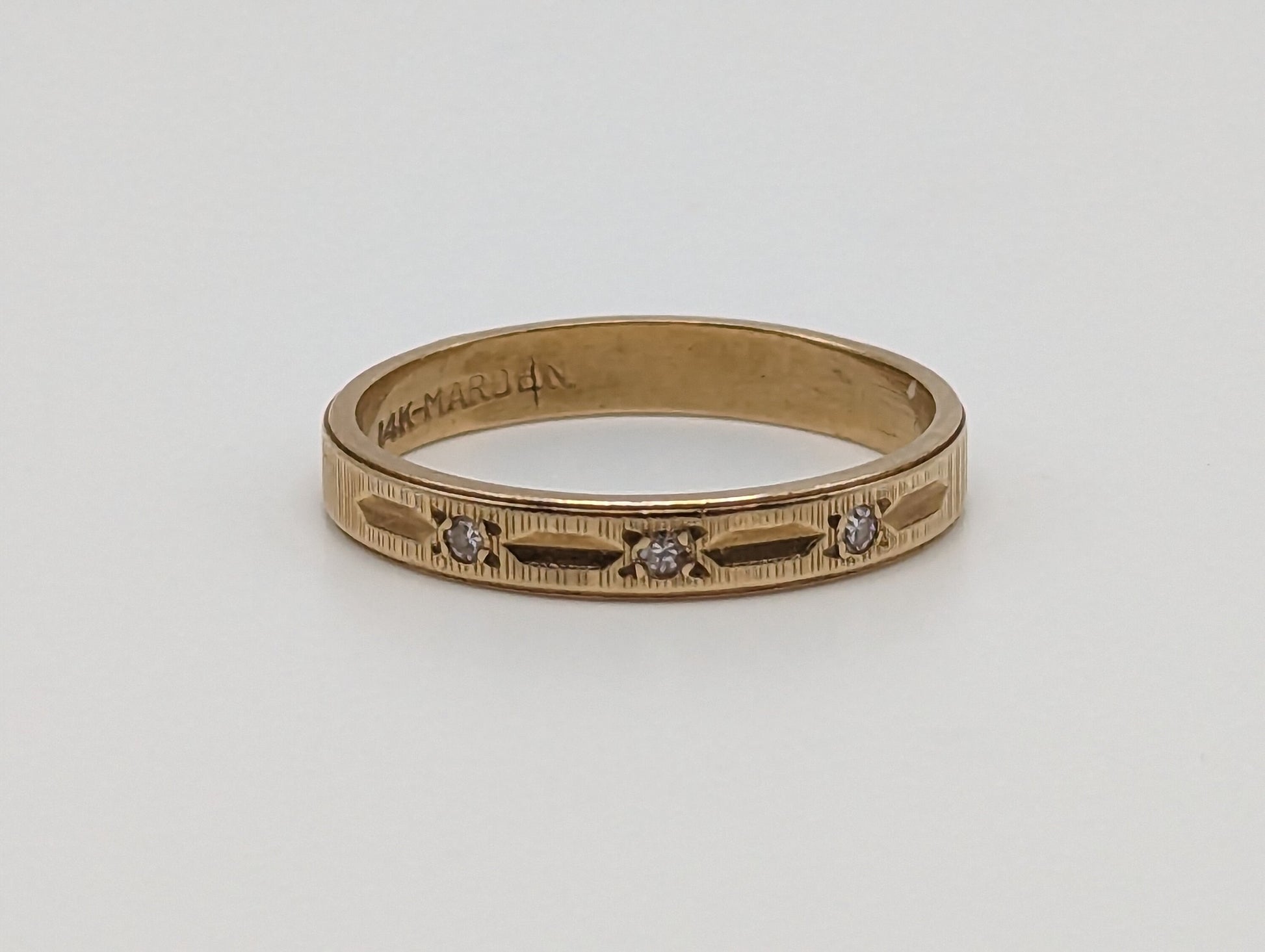 14k Yellow Gold Diamond Wedding Ring. 14k Yellow Gold Wedding Band. Antique 14k Wedding Ring.