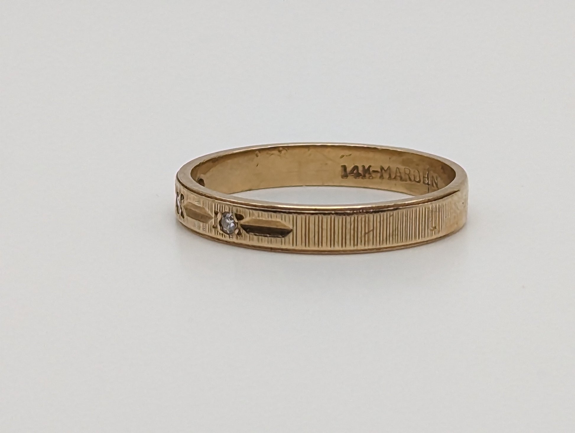 14k Yellow Gold Diamond Wedding Ring. 14k Yellow Gold Wedding Band. Antique 14k Wedding Ring.