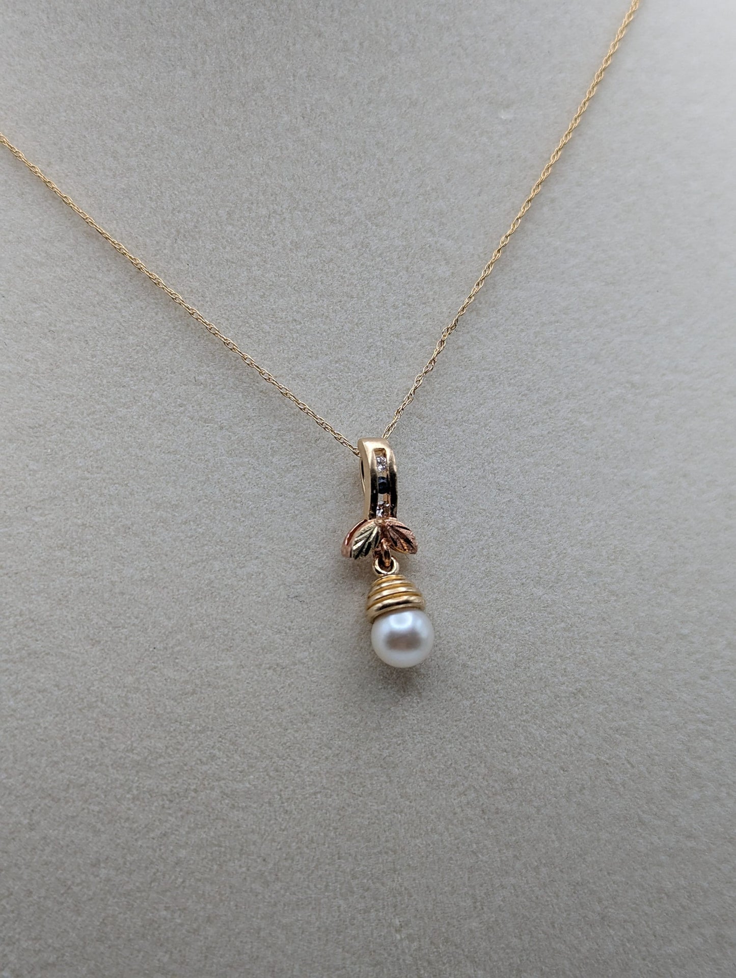 12k Pearl Pendant Black Hills Gold Diamond White Sapphire Blue Topaz 14k Necklace Gold Pearl Chain Pendant + 14k Yellow Gold 19" Chain