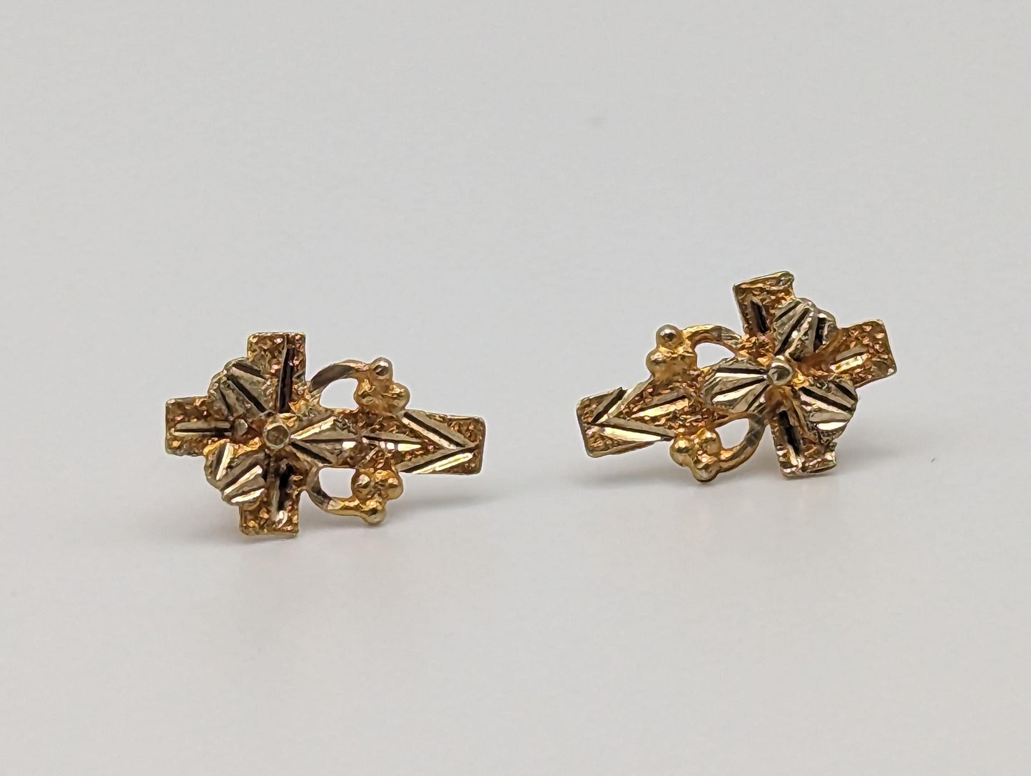 10k 12k Black Hills Gold Cross Earrings Tri Color Vintage Pierced Studs Gold Cross Earrings BHG