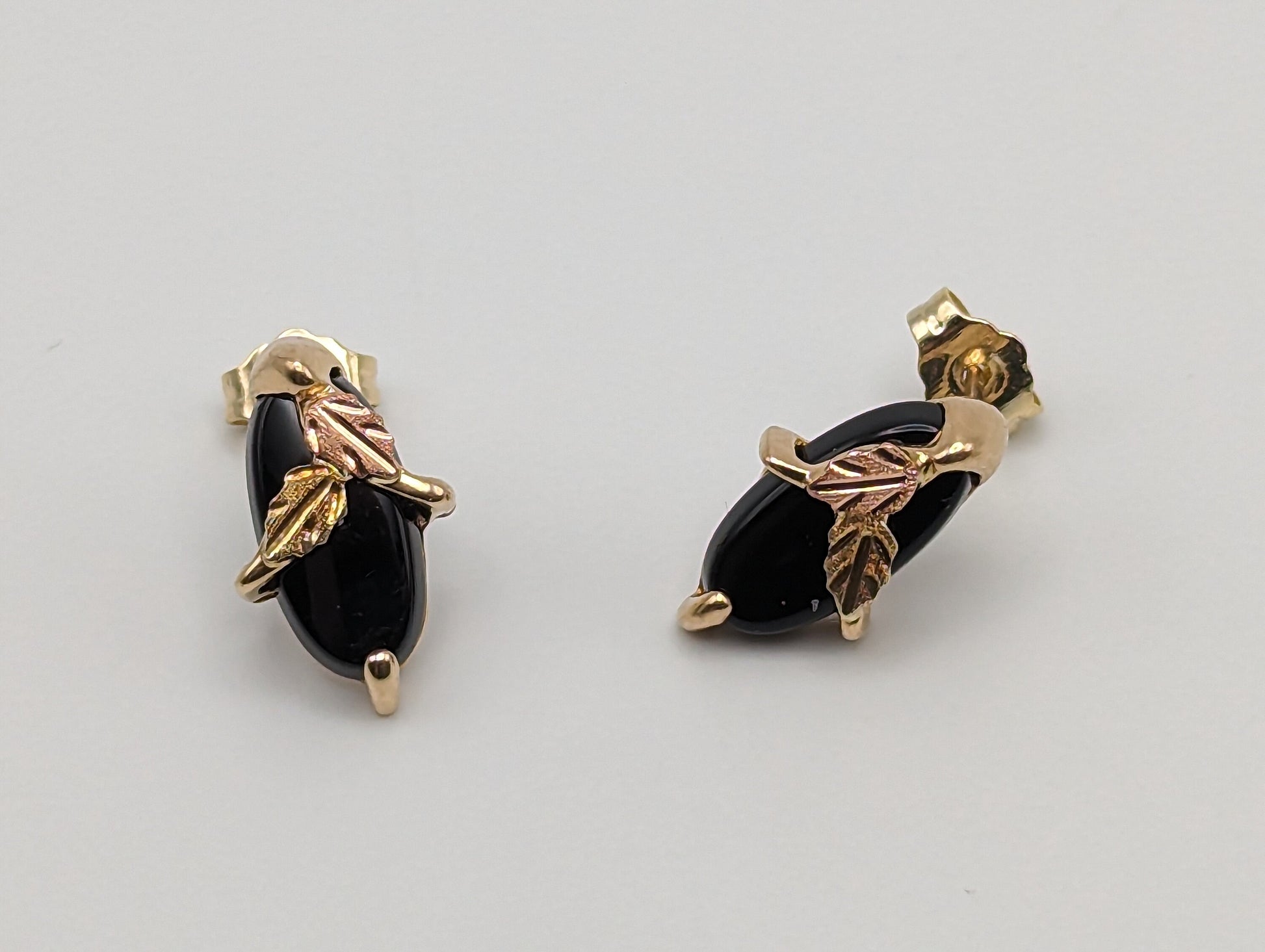 10k 14k Black Hills Gold Marquise Cut Onyx Earrings Tri Color Vintage Pierced Studs Onyx Earrings BHG