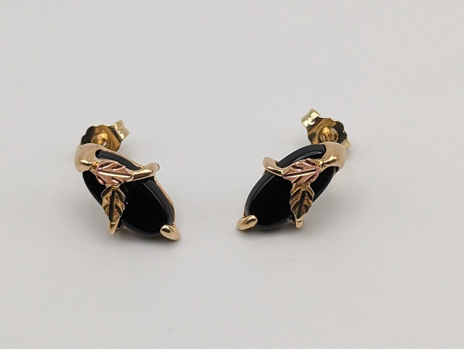 10k 14k Black Hills Gold Marquise Cut Onyx Earrings Tri Color Vintage Pierced Studs Onyx Earrings BHG