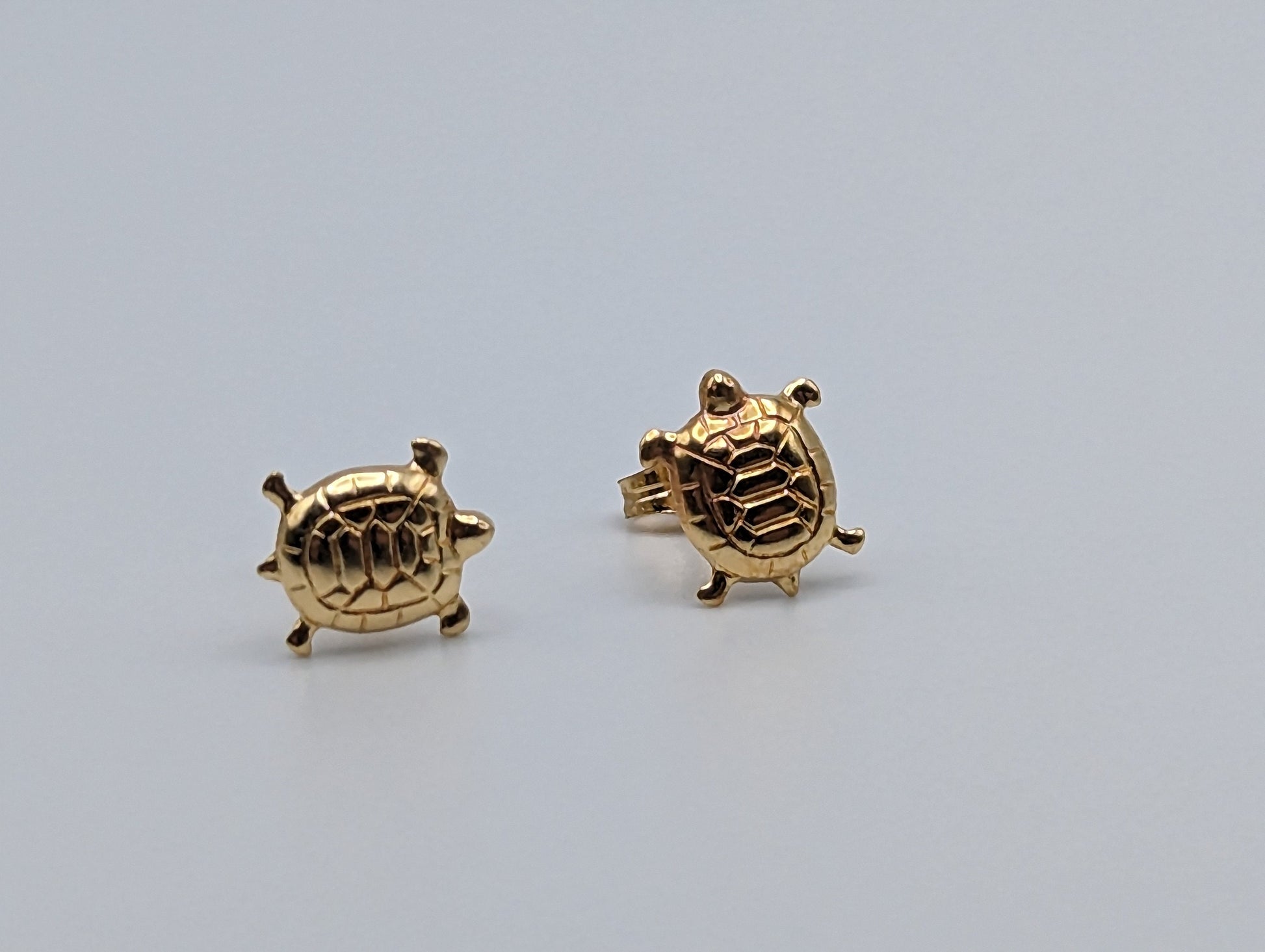 Dainty Turtle Solid Gold 18K Yellow Gold Turtle Stud Earrings