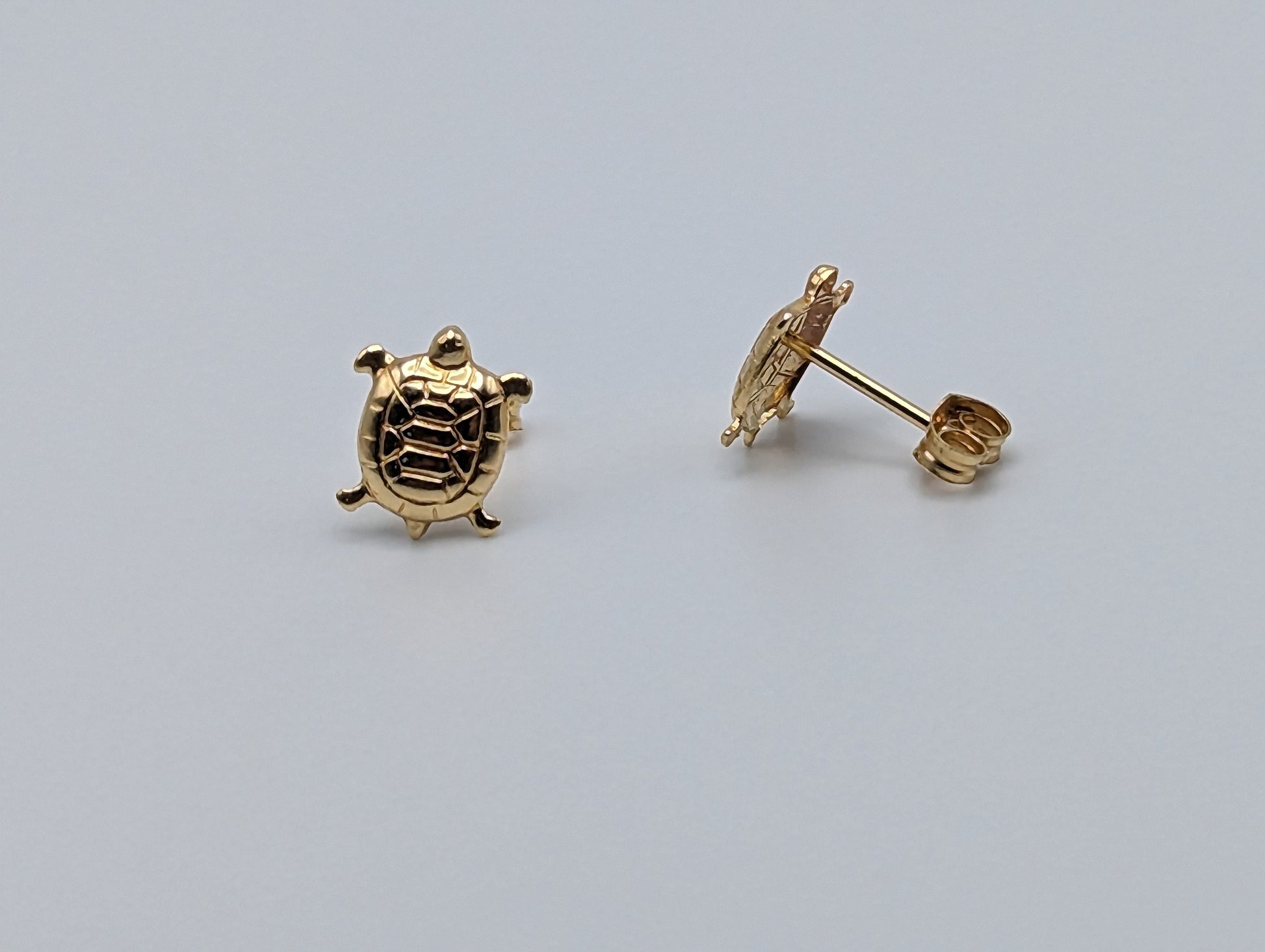 Dainty Turtle Solid Gold 18K Yellow Gold Turtle Stud Earrings