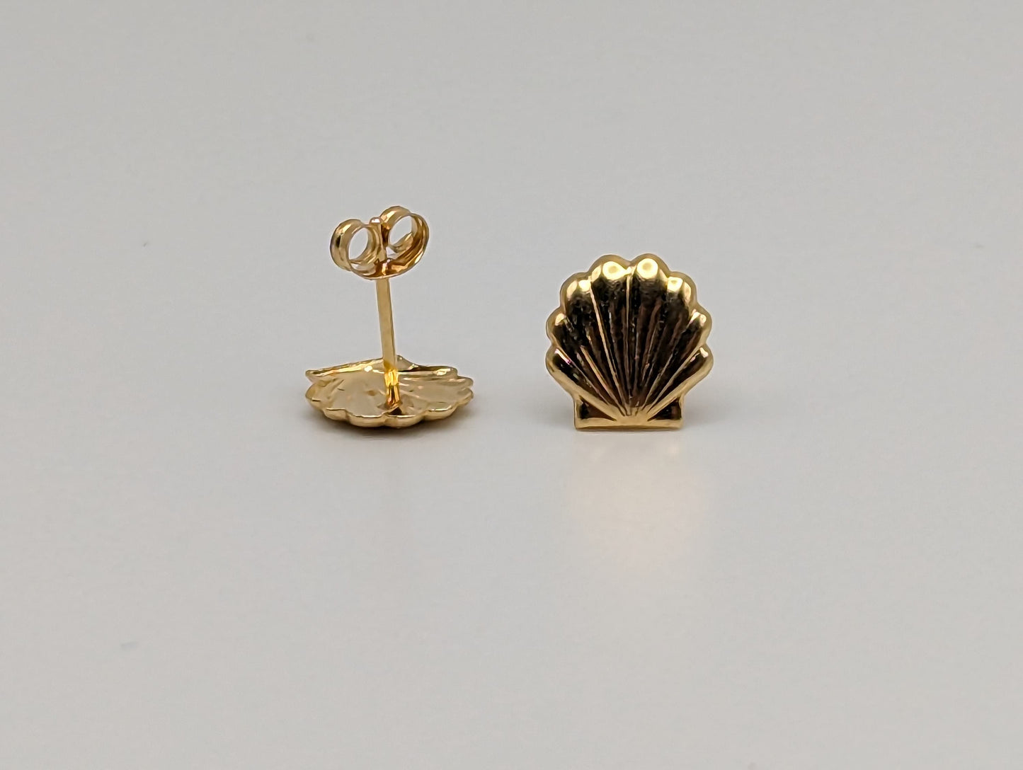 Dainty Shell Solid Gold 18K Yellow Gold Shell Stud Earrings