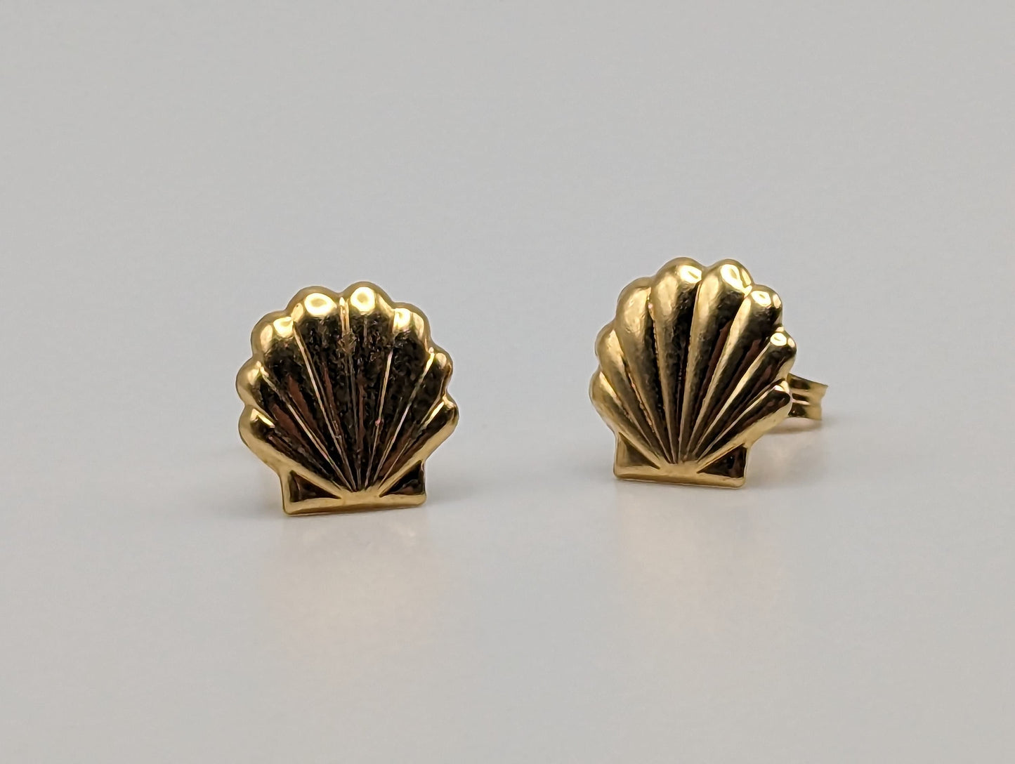 Dainty Shell Solid Gold 18K Yellow Gold Shell Stud Earrings